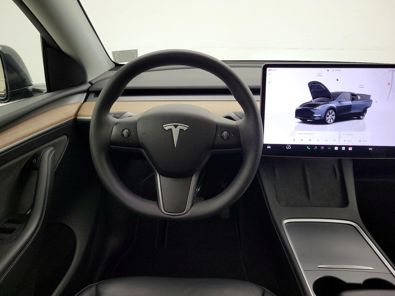 2024 Tesla Model Y Long Range - Photo 11