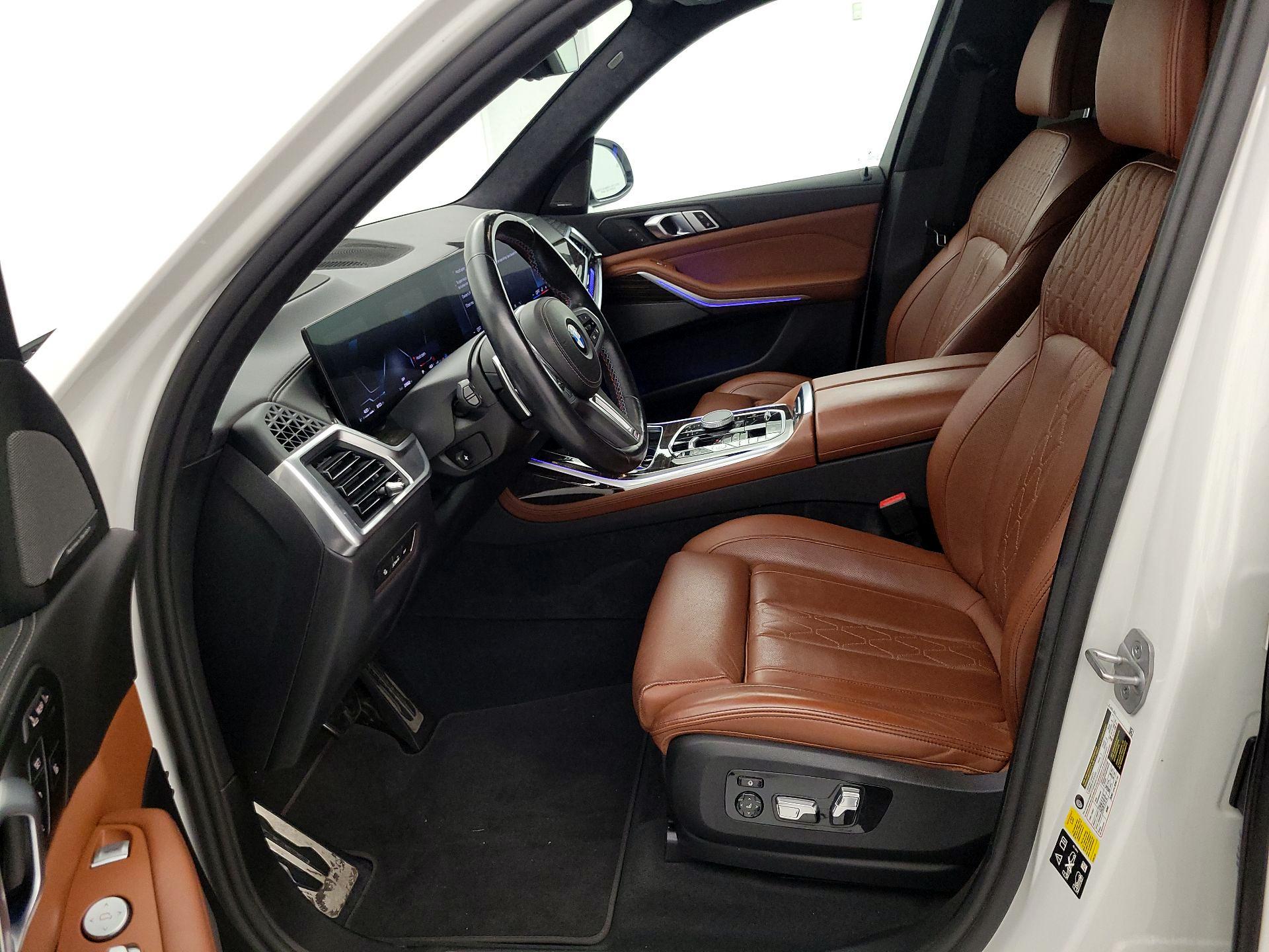 Thumbnail: 2024 BMW X7 - 11