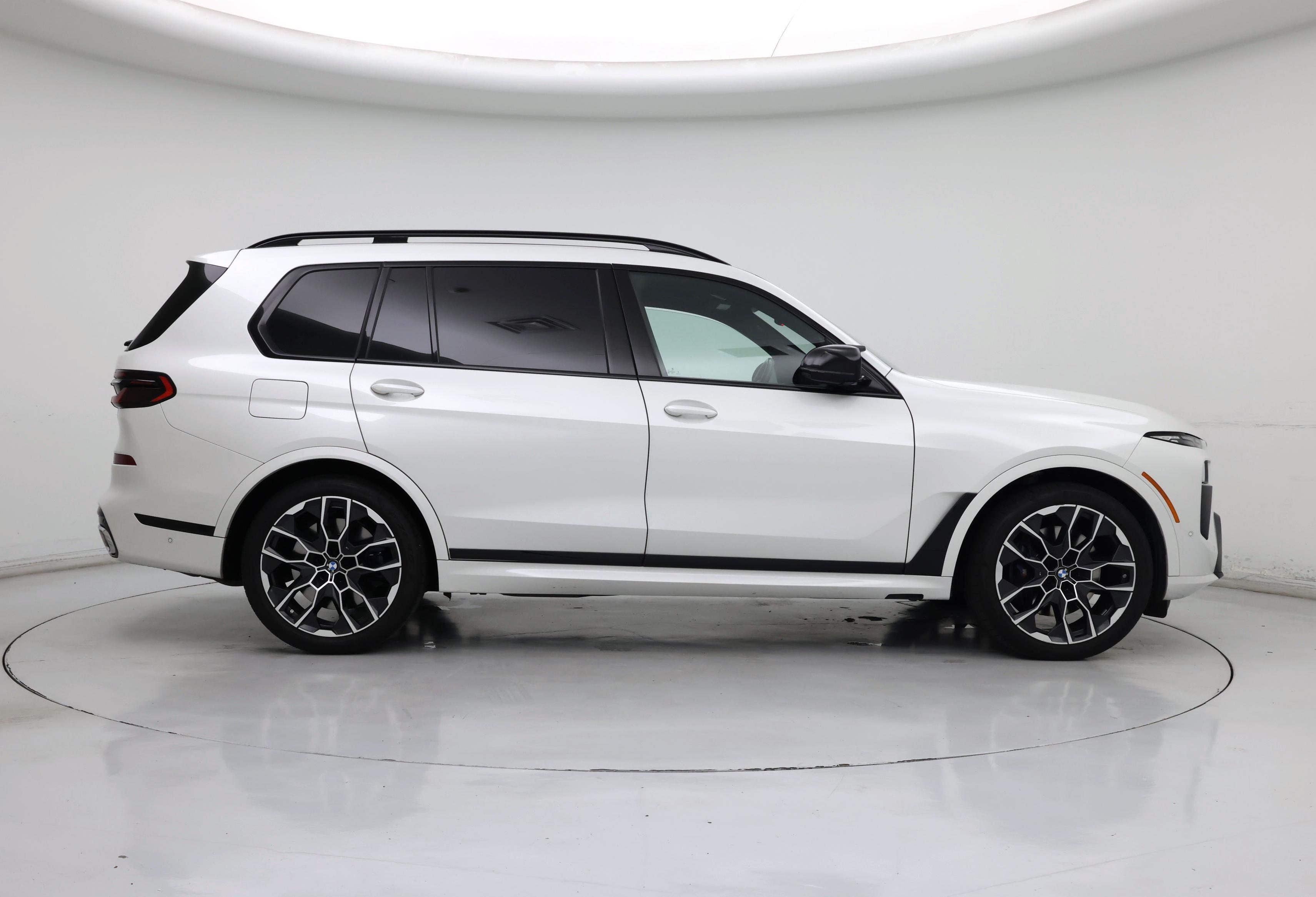 Thumbnail: 2024 BMW X7 - 7