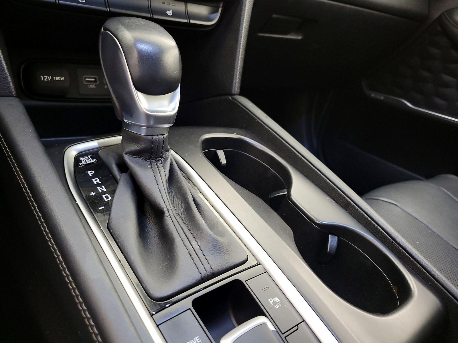 2019 Hyundai Santa Fe Limited - Photo 18