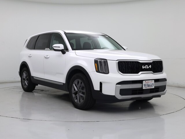 White 2023 Kia Telluride LX FWD SUV / Crossover Front-Wheel Drive Automatic