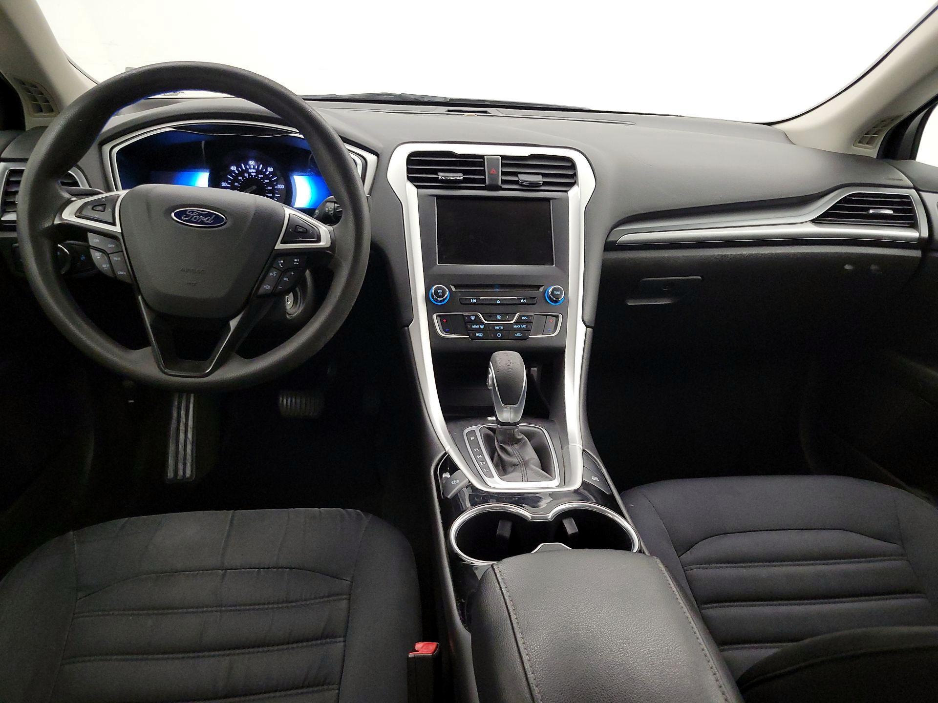 Thumbnail: 2016 Ford Fusion - 9