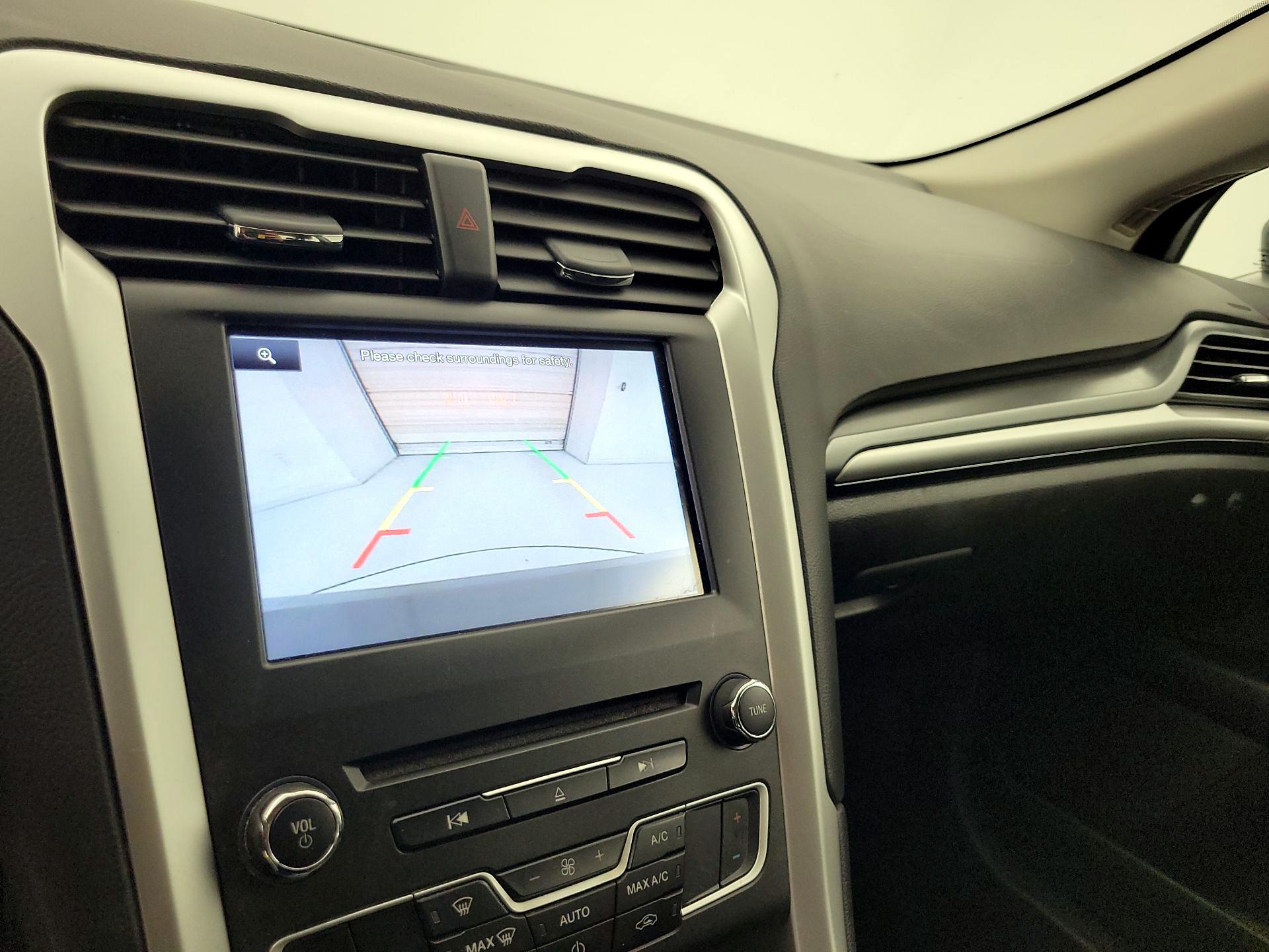 Thumbnail: 2016 Ford Fusion - 14