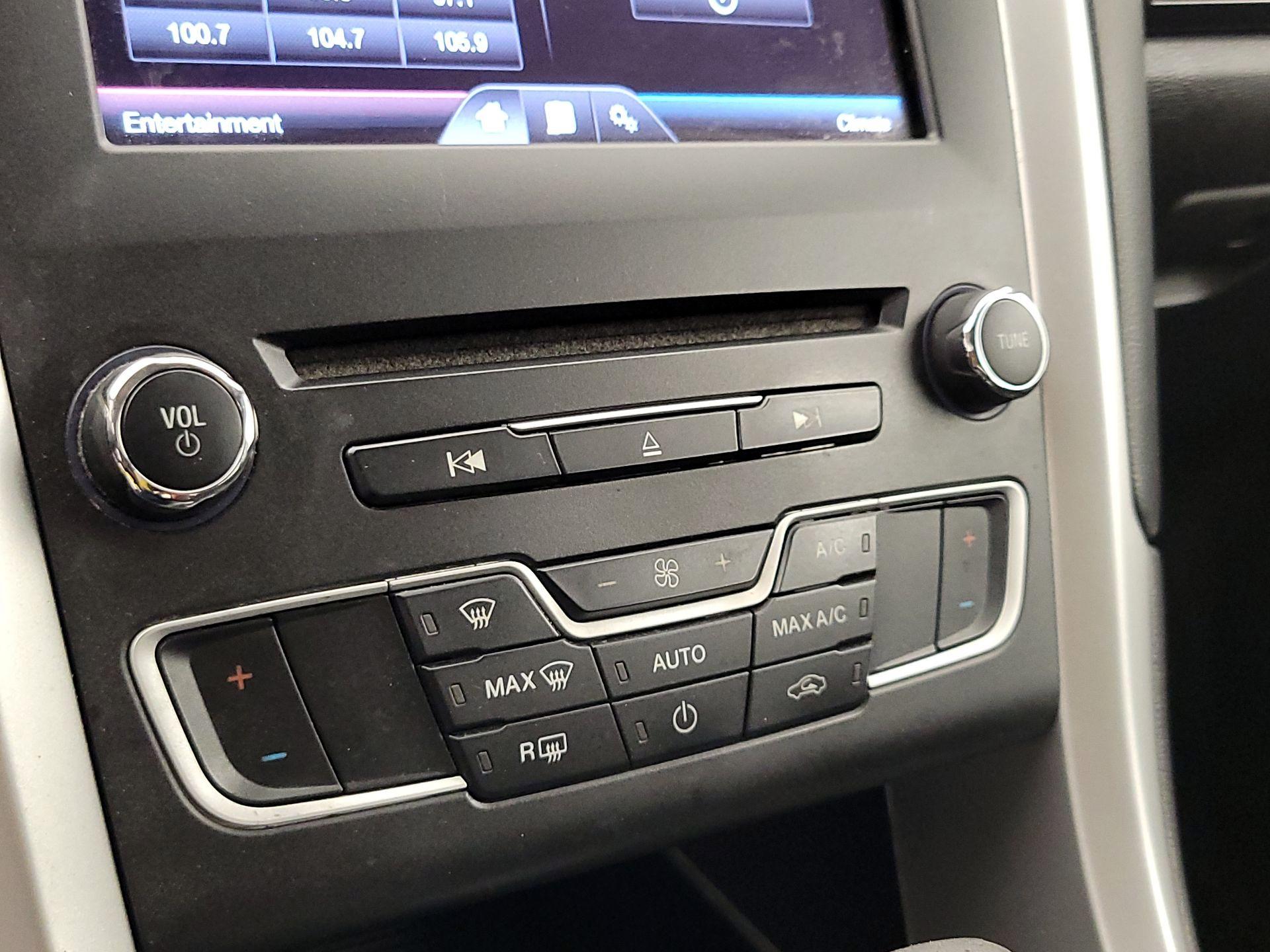 Thumbnail: 2016 Ford Fusion - 16