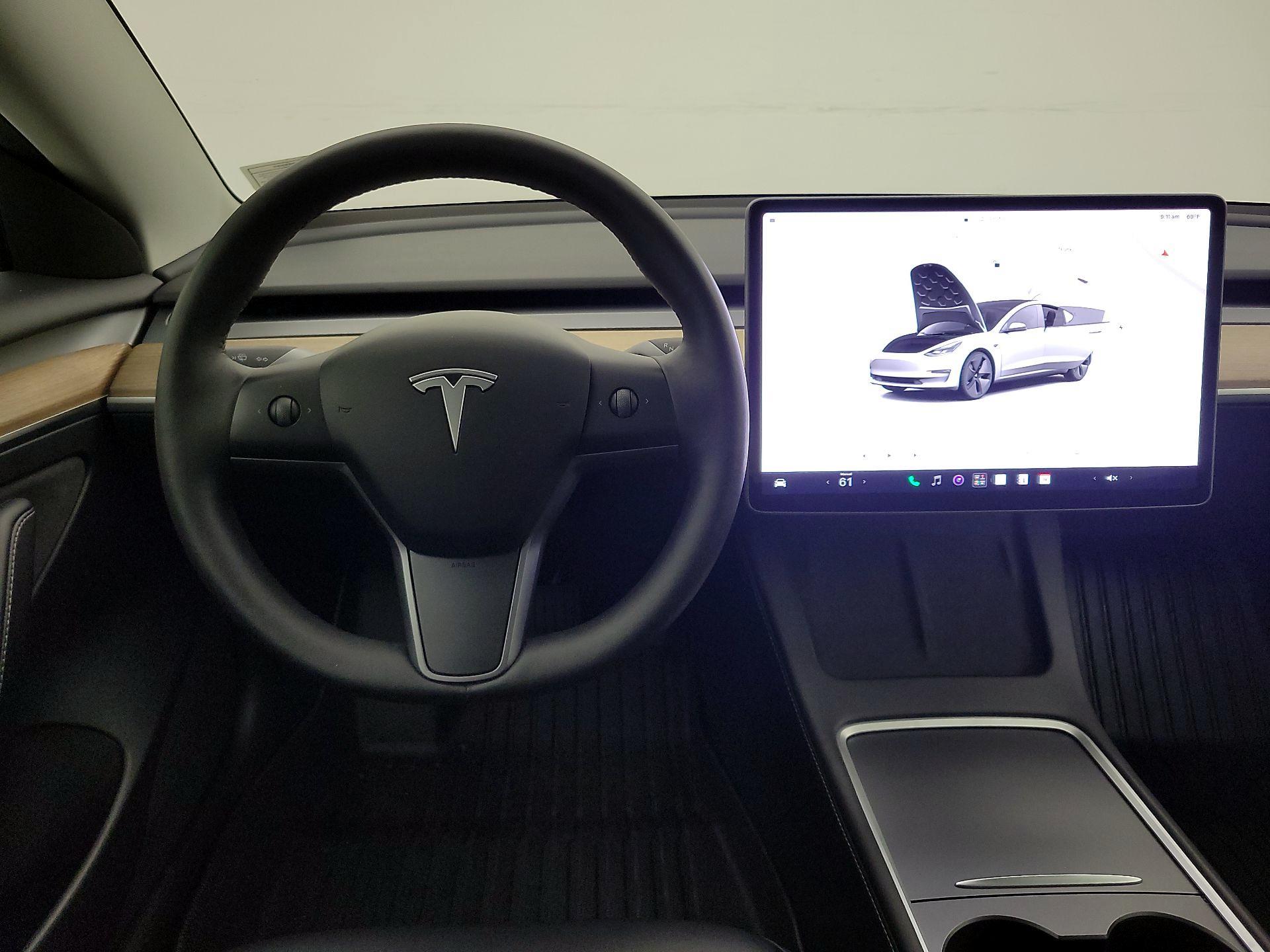 Thumbnail: 2023 Tesla Model 3 - 10