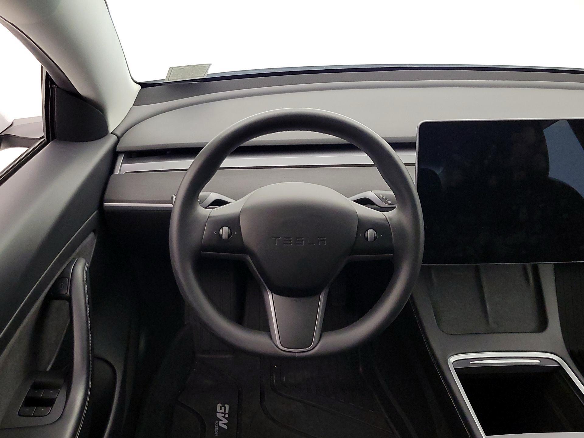 Thumbnail: 2021 Tesla Model 3 - 10