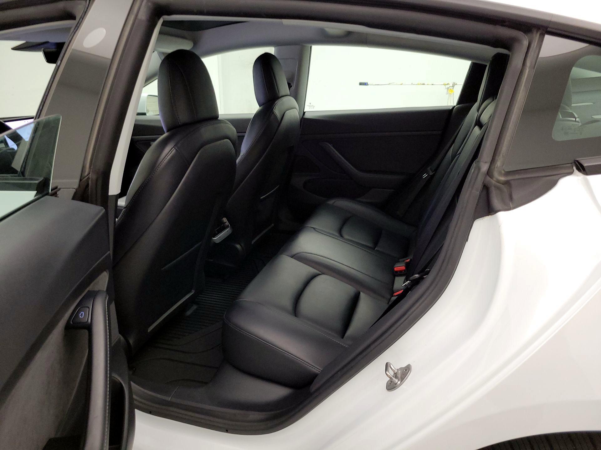 Thumbnail: 2021 Tesla Model 3 - 18