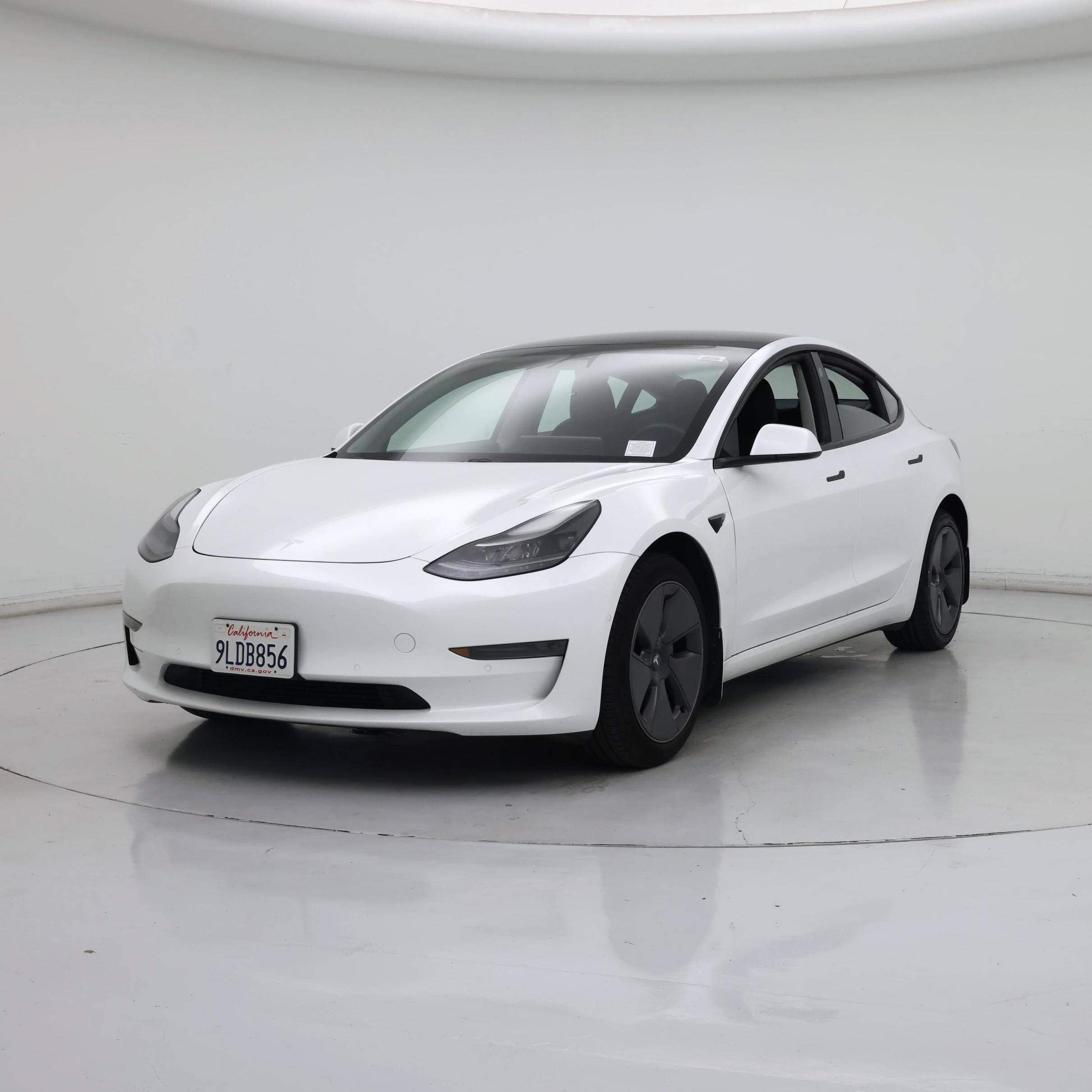 Thumbnail: 2021 Tesla Model 3 - 4