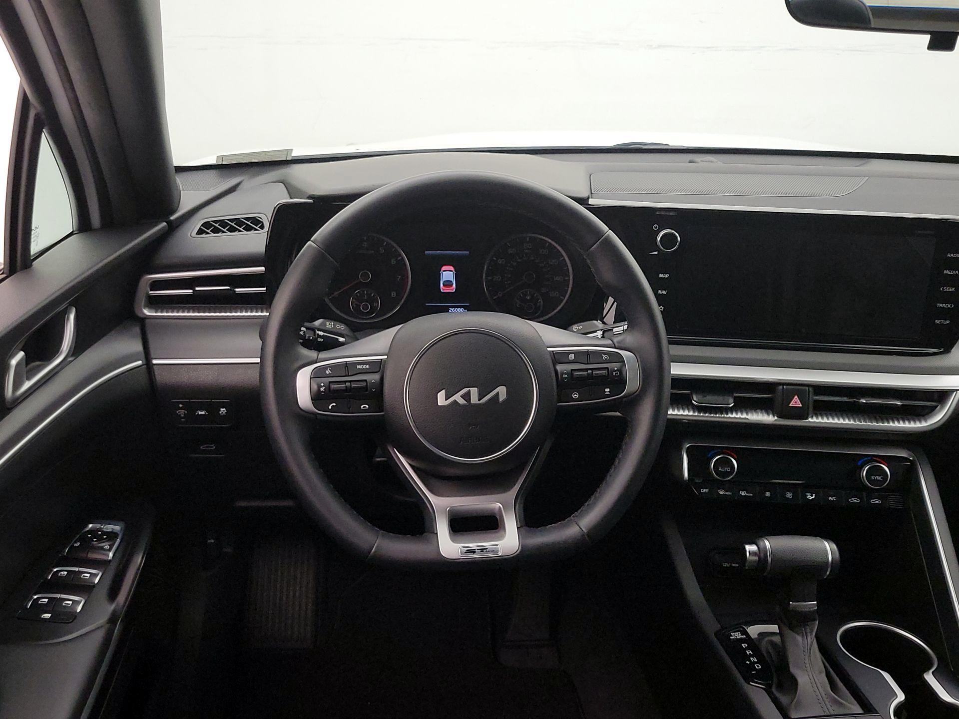 Thumbnail: 2023 Kia K5 - 10