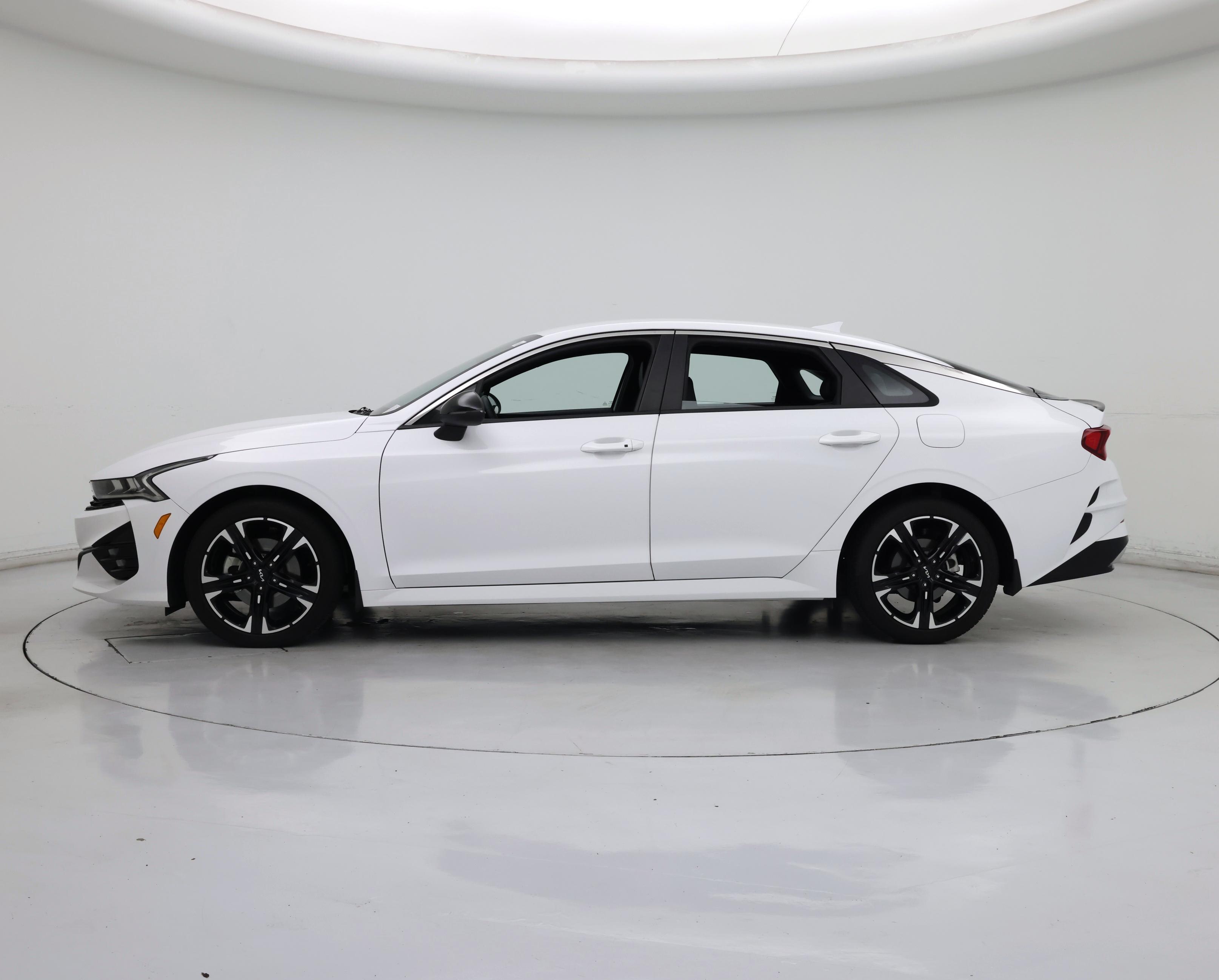 Thumbnail: 2023 Kia K5 - 3