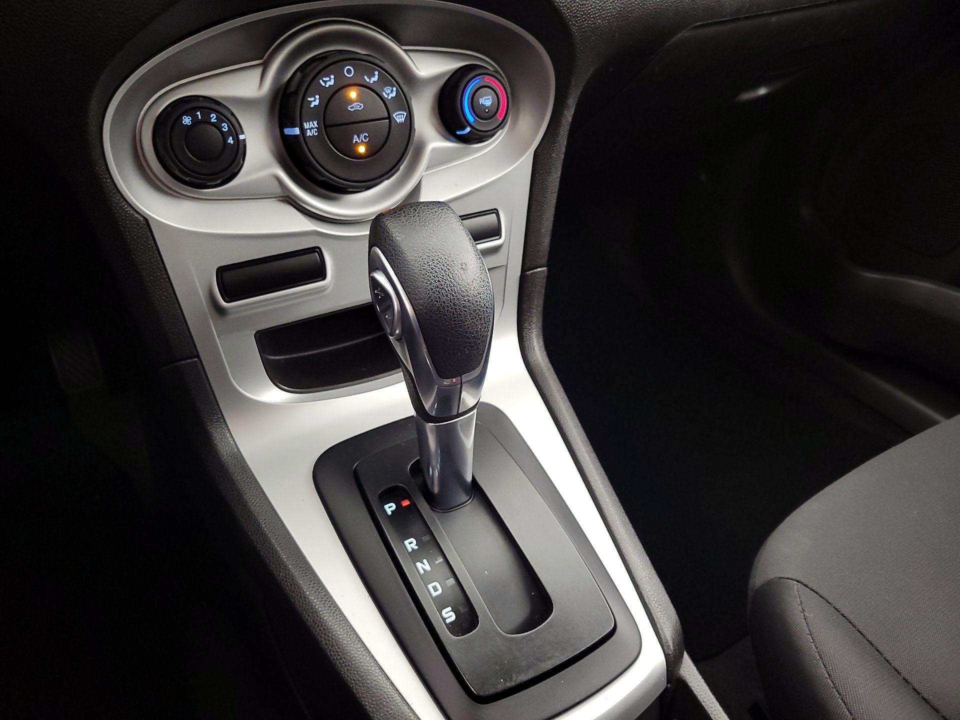 Thumbnail: 2017 Ford Fiesta - 16