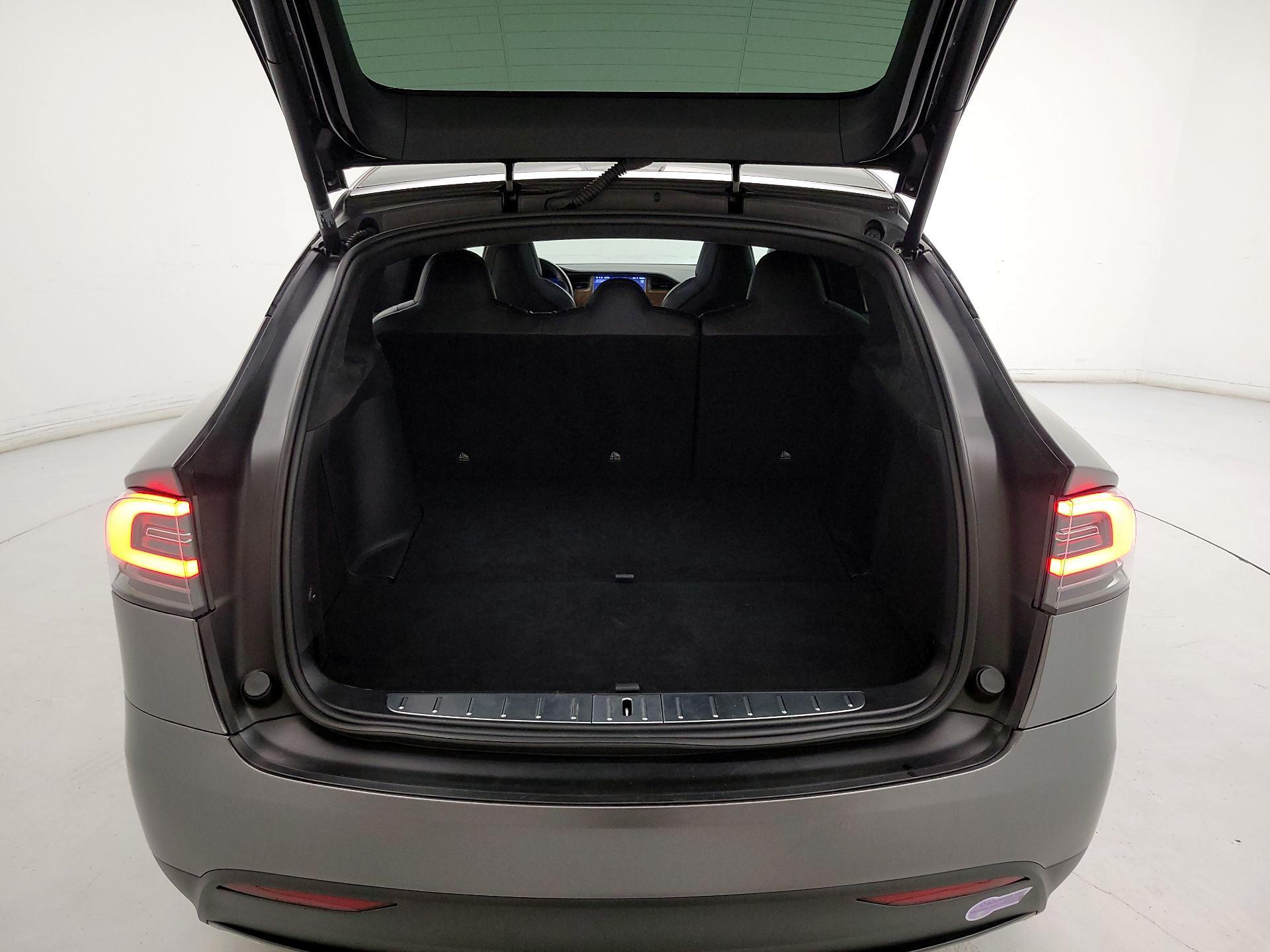 Thumbnail: 2019 Tesla Model X - 19