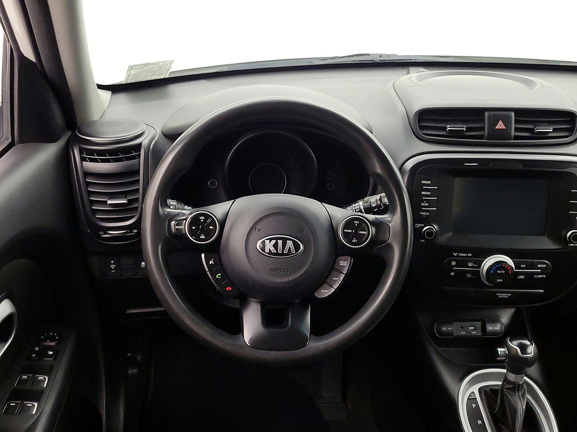 Thumbnail: 2019 Kia Soul - 10