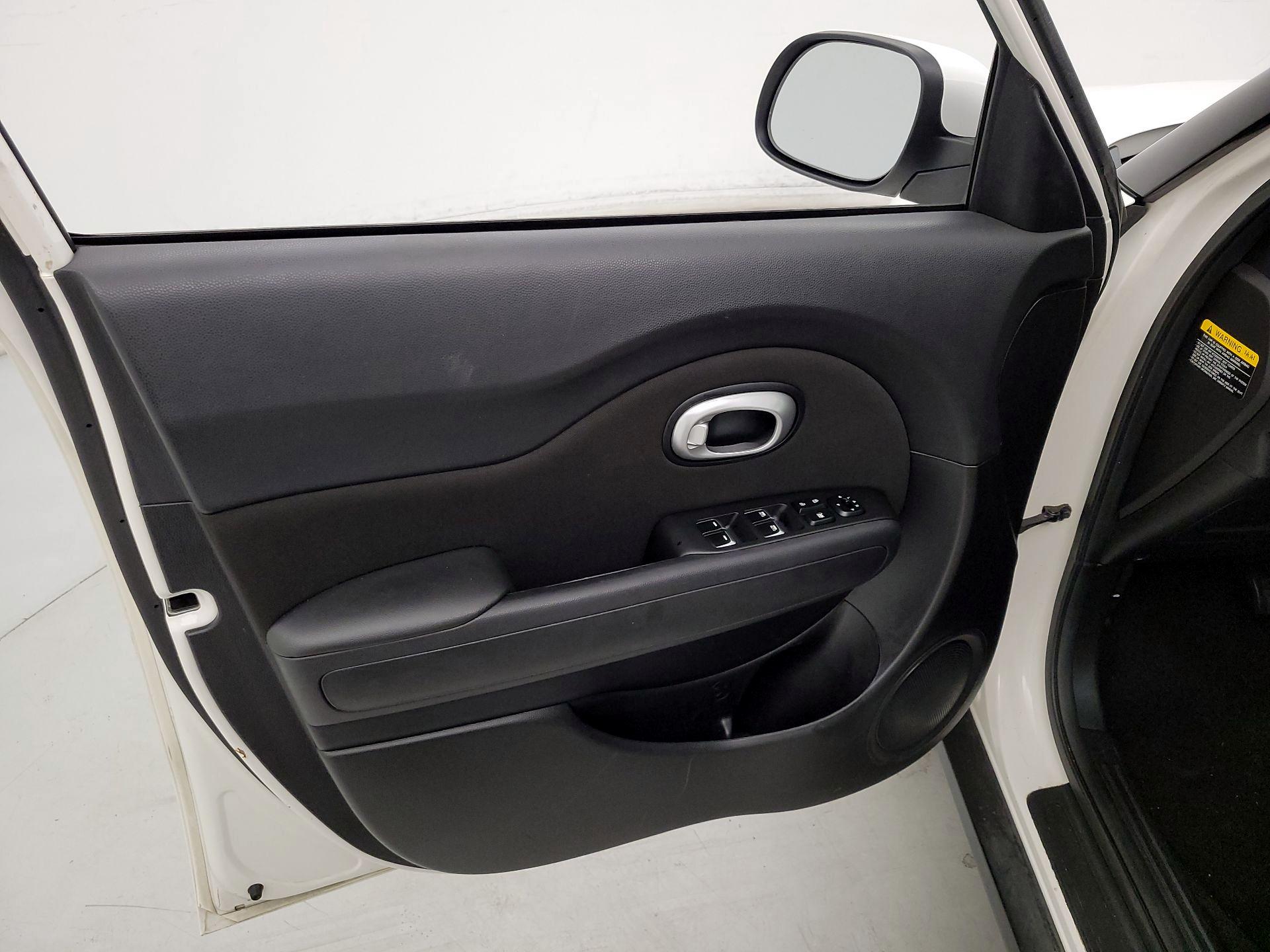 Thumbnail: 2019 Kia Soul - 12