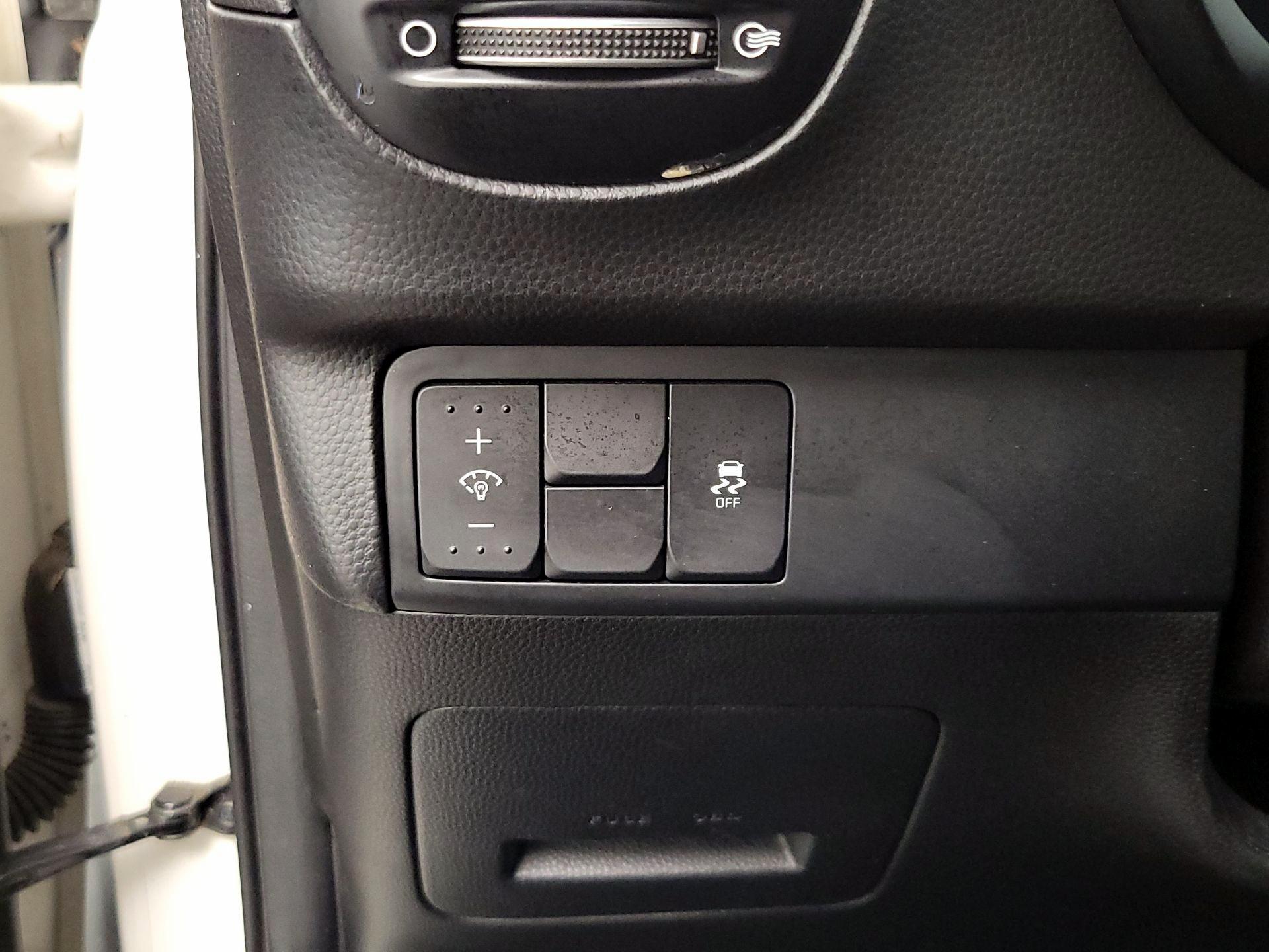 Thumbnail: 2019 Kia Soul - 13