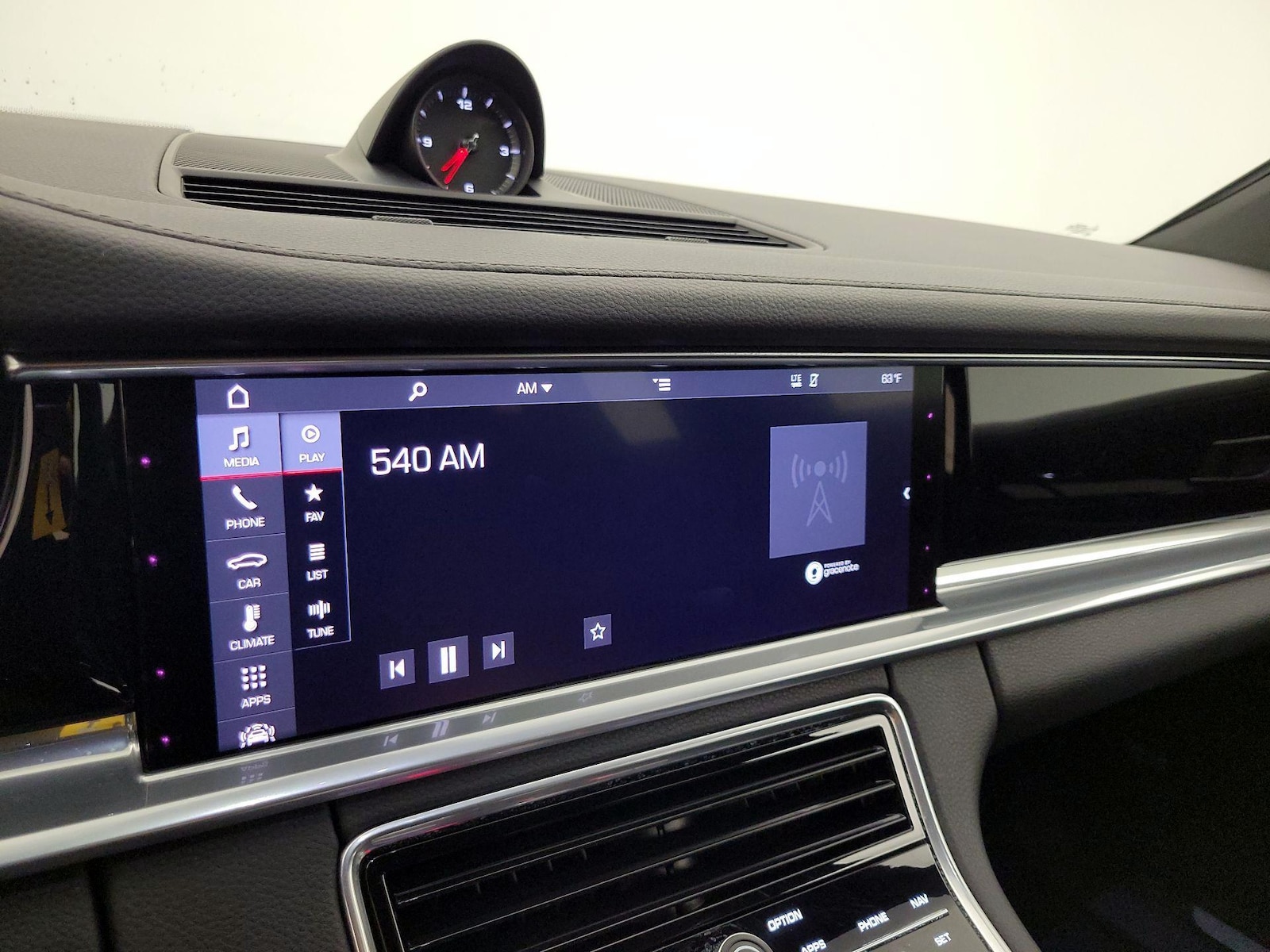 2018 Porsche Panamera Base - Photo 17