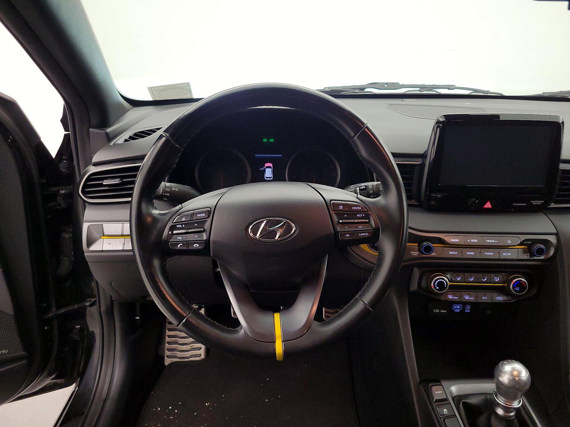 Thumbnail: 2020 Hyundai Veloster - 10