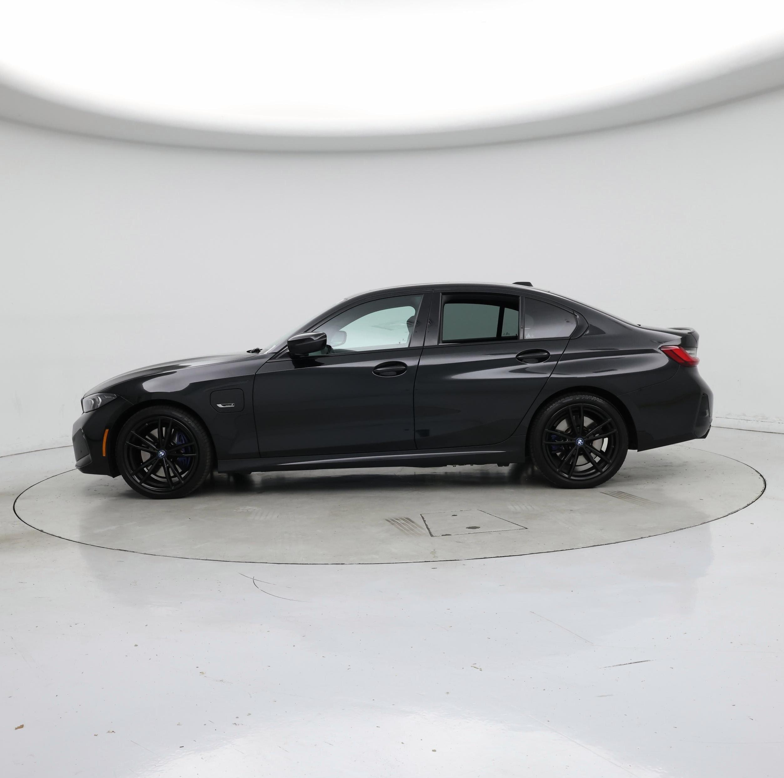 Thumbnail: 2023 BMW 3 Series - 3