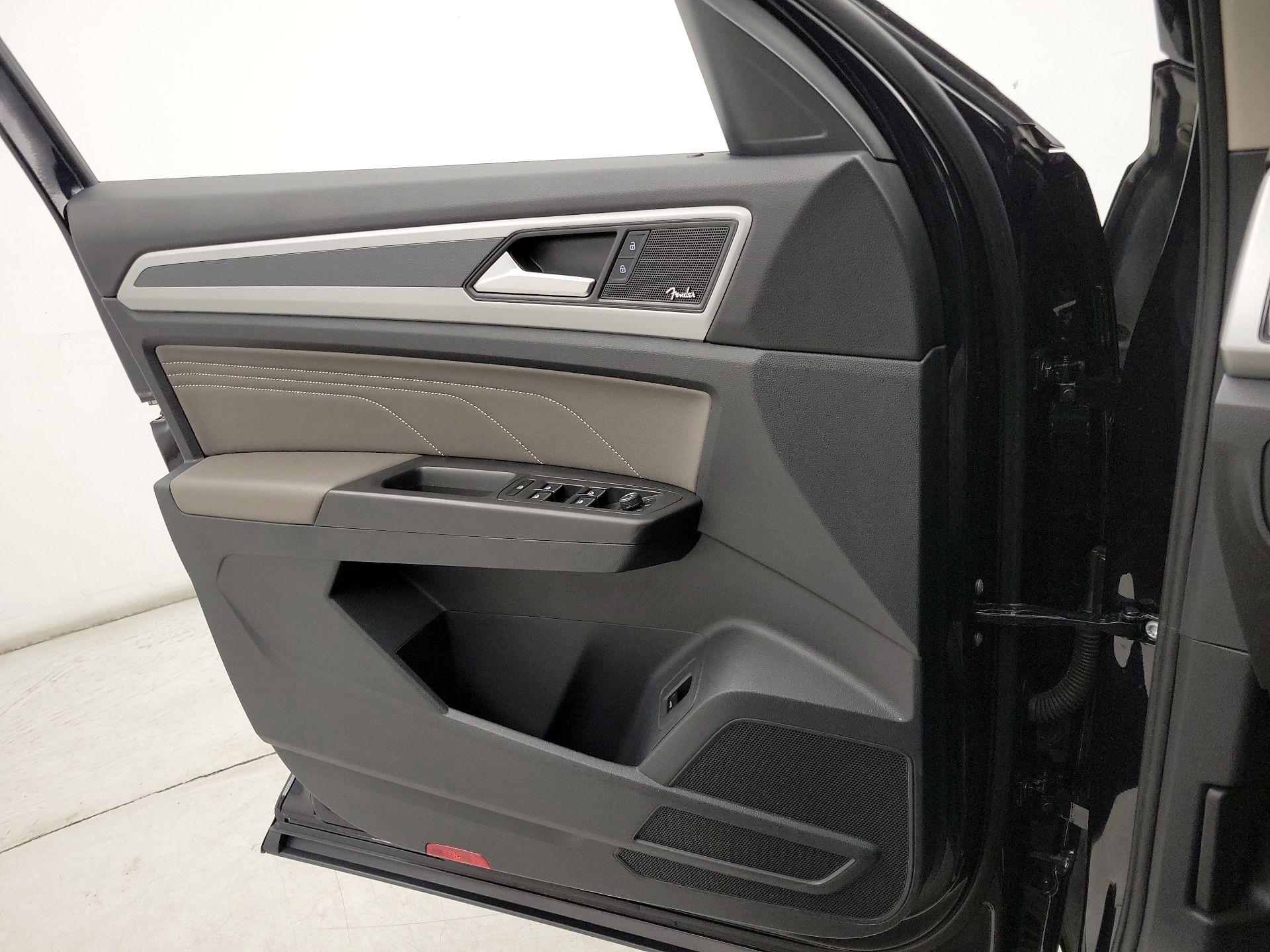 Thumbnail: 2023 Volkswagen Atlas - 12