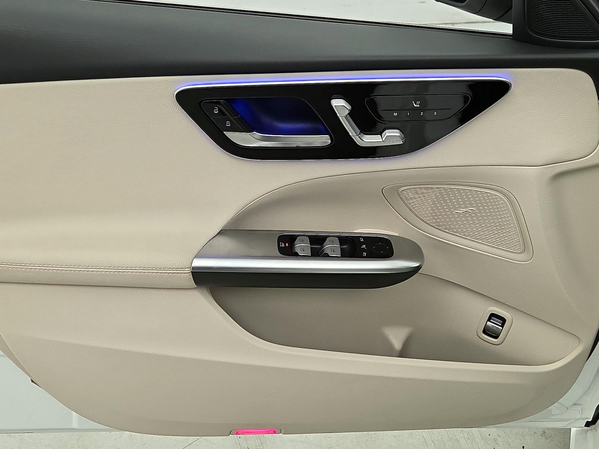 Thumbnail: 2025 Mercedes-Benz C-Class - 12