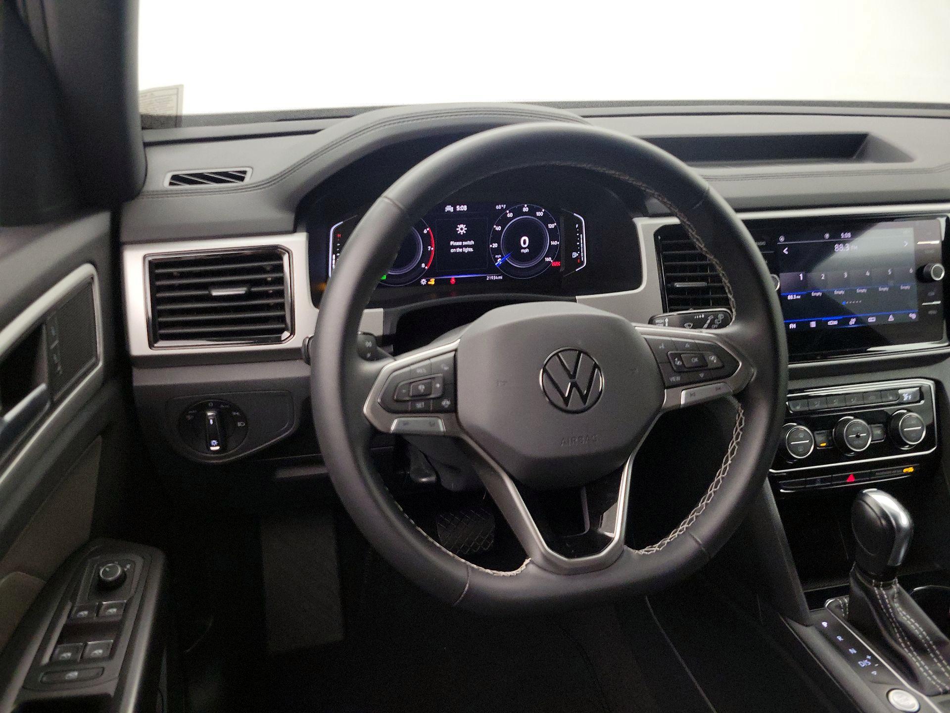 Thumbnail: 2023 Volkswagen Atlas - 10