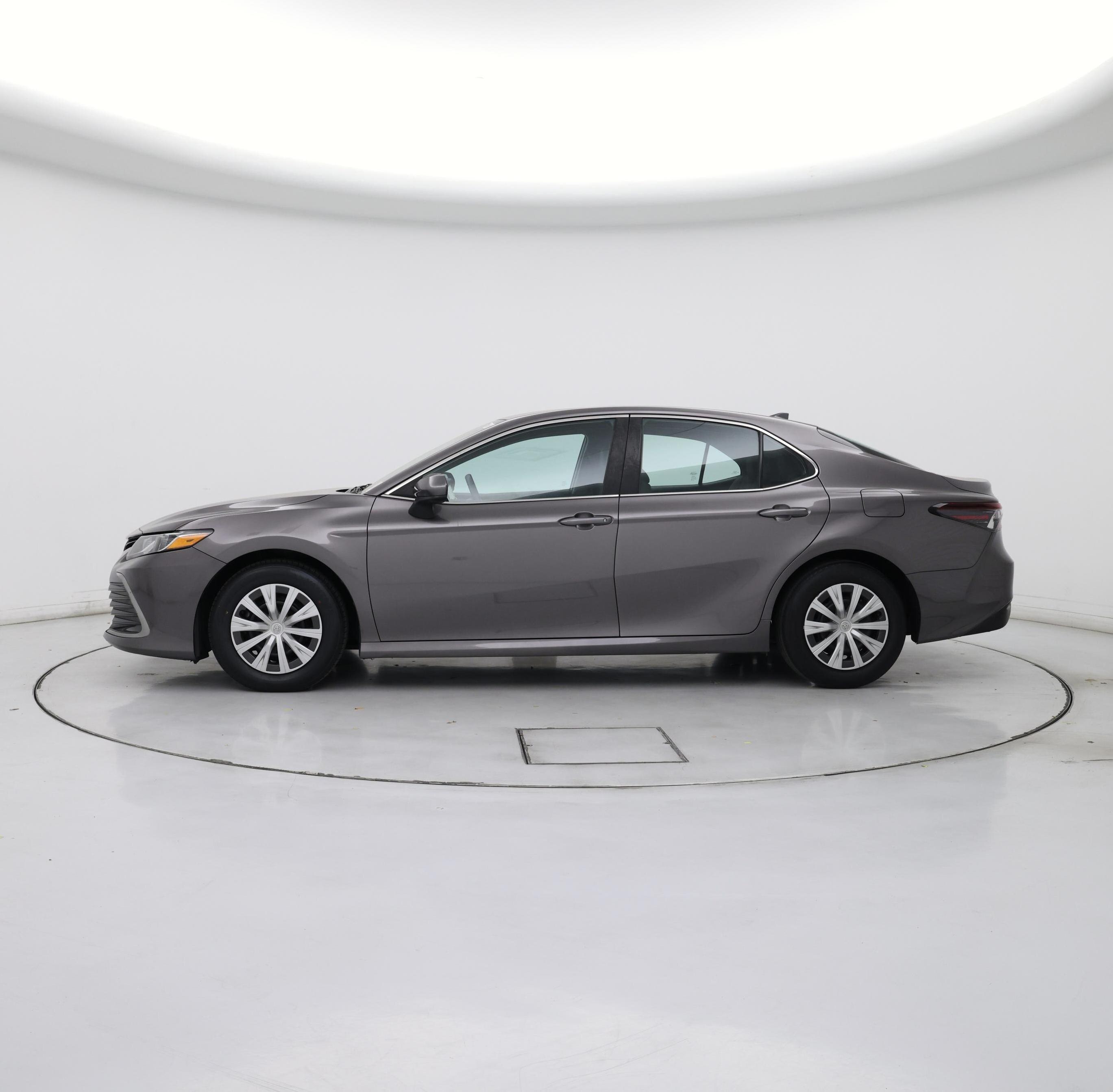 Thumbnail: 2022 Toyota Camry - 3