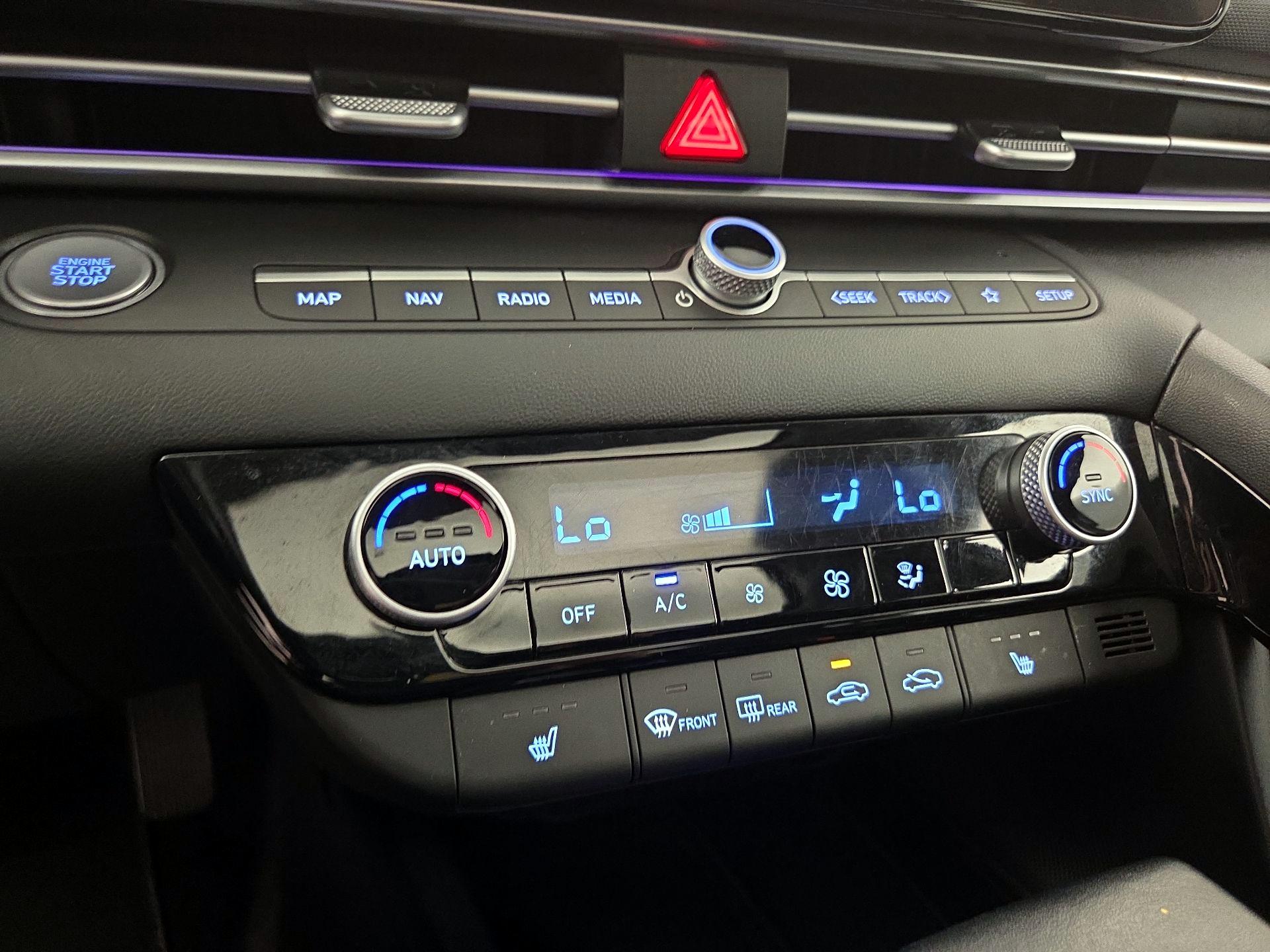 Thumbnail: 2025 Hyundai Elantra - 17