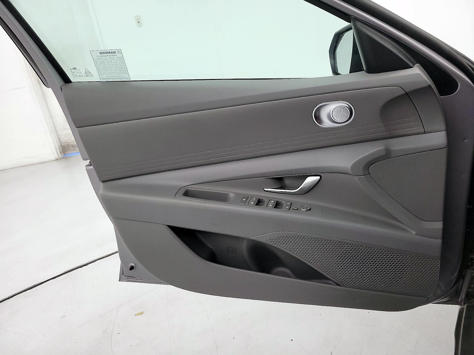 2025 Hyundai Elantra SE - Photo 13