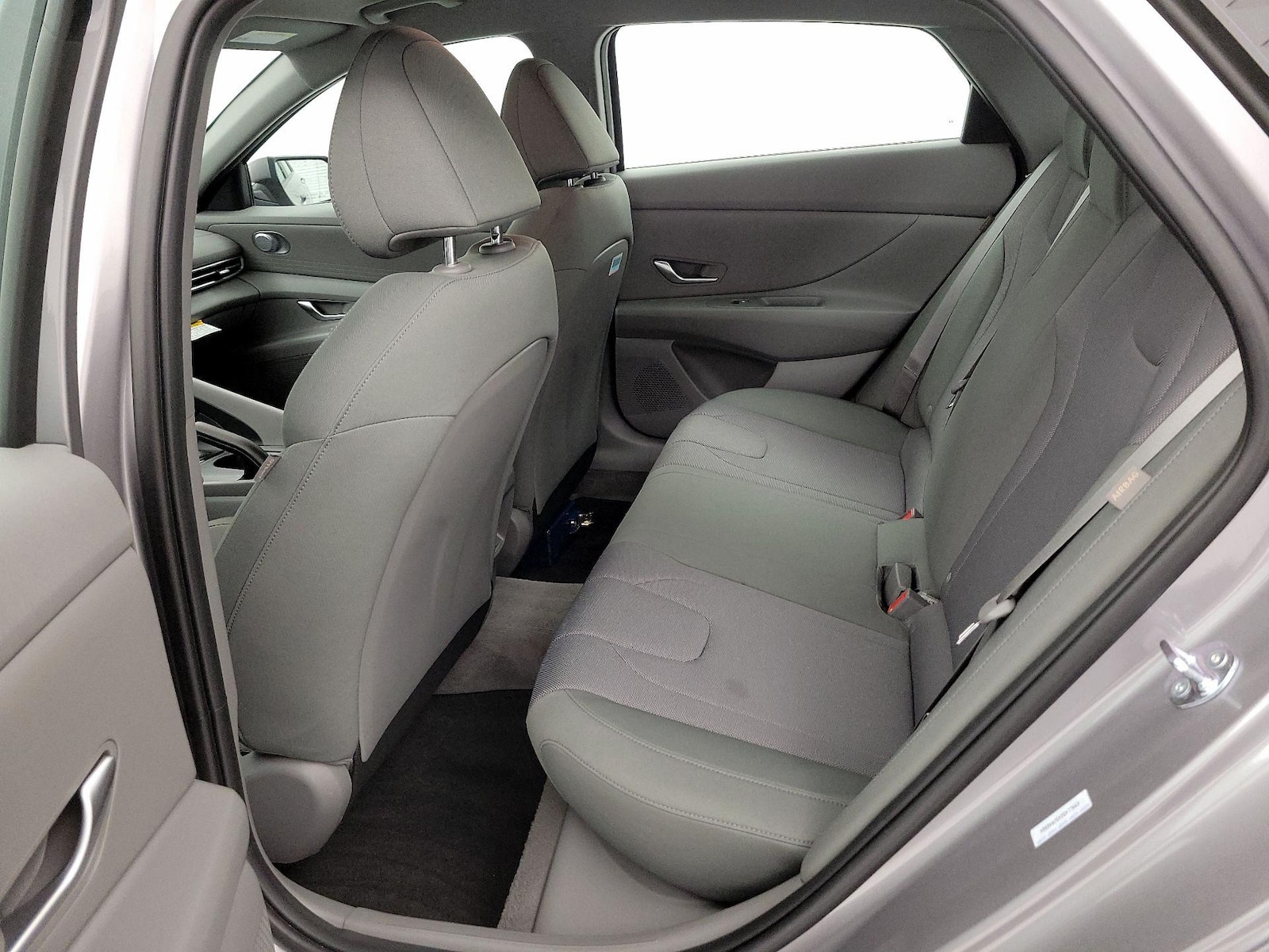 2025 Hyundai Elantra SE - Photo 20