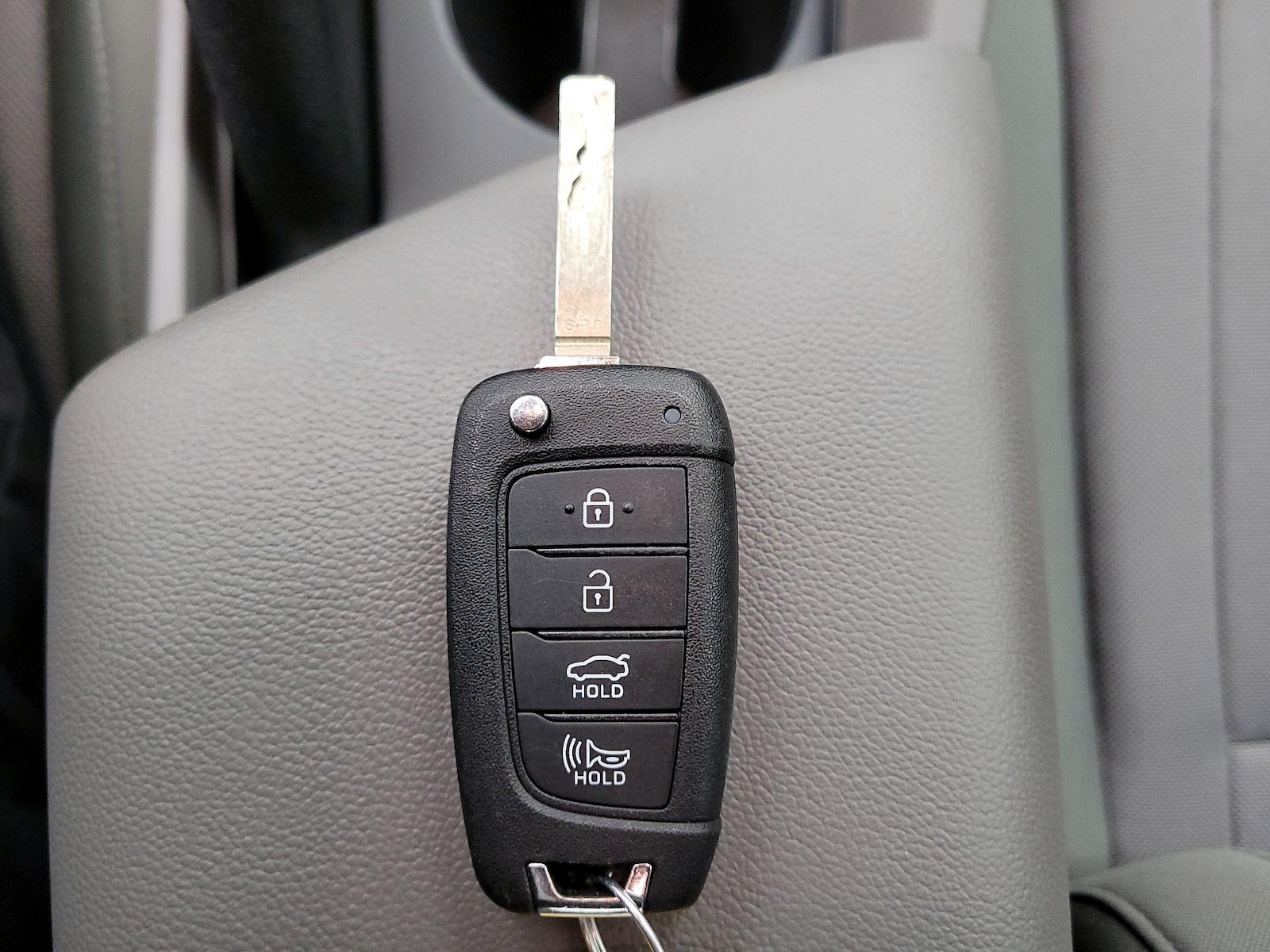 2025 Hyundai Elantra SE - Photo 23