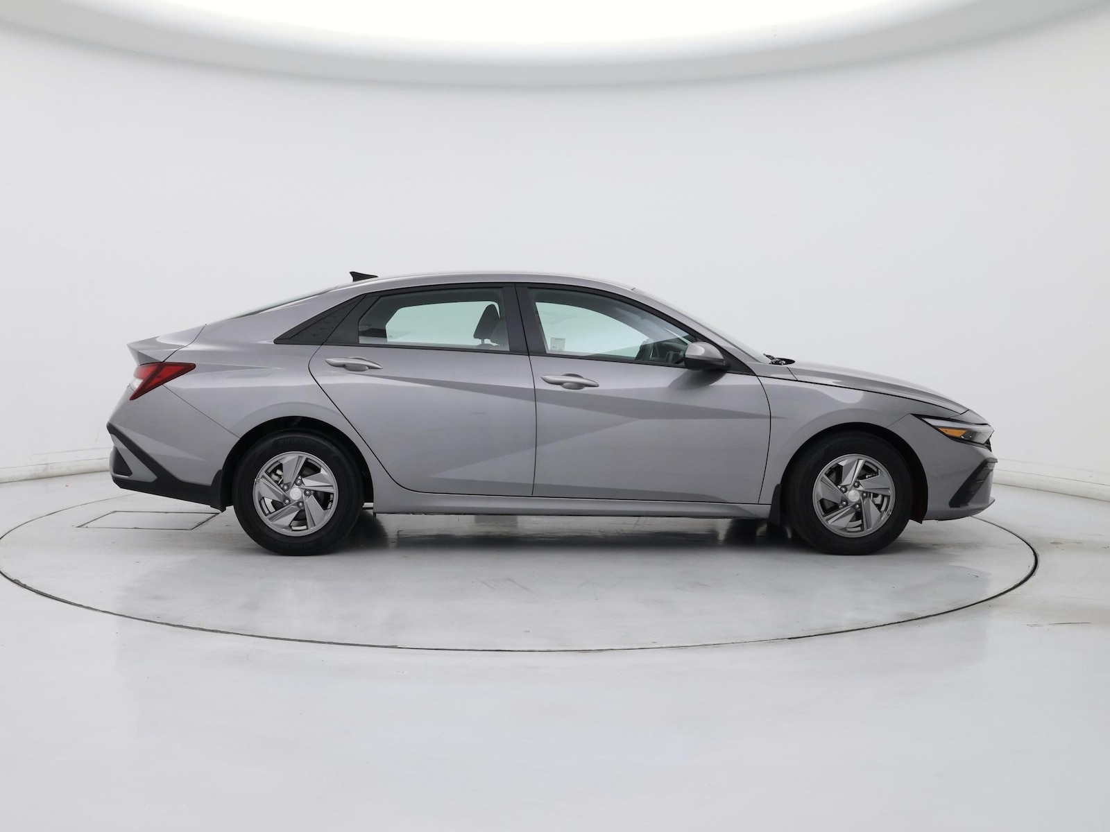 2025 Hyundai Elantra SE - Photo 8
