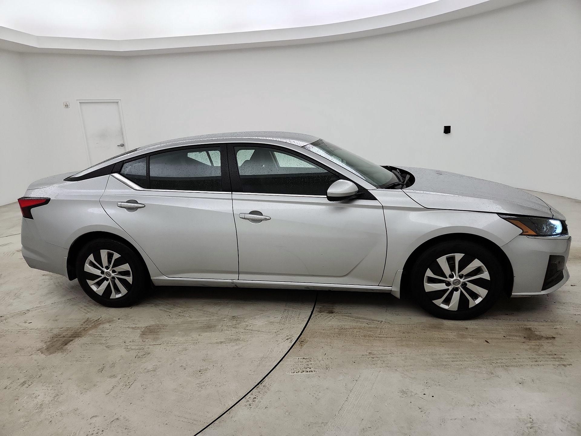 Thumbnail: 2023 Nissan Altima - 4