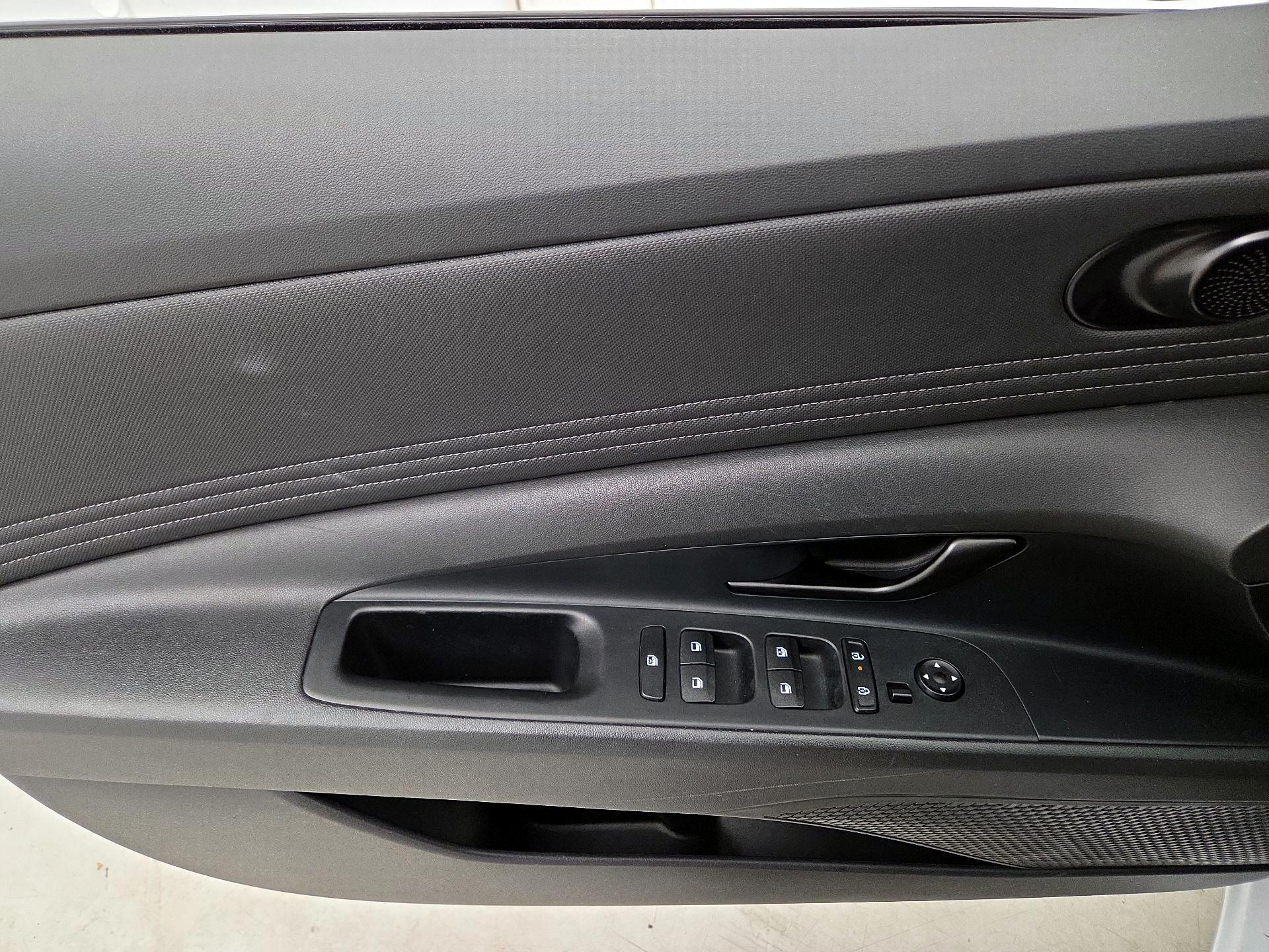 Thumbnail: 2025 Hyundai Elantra - 12