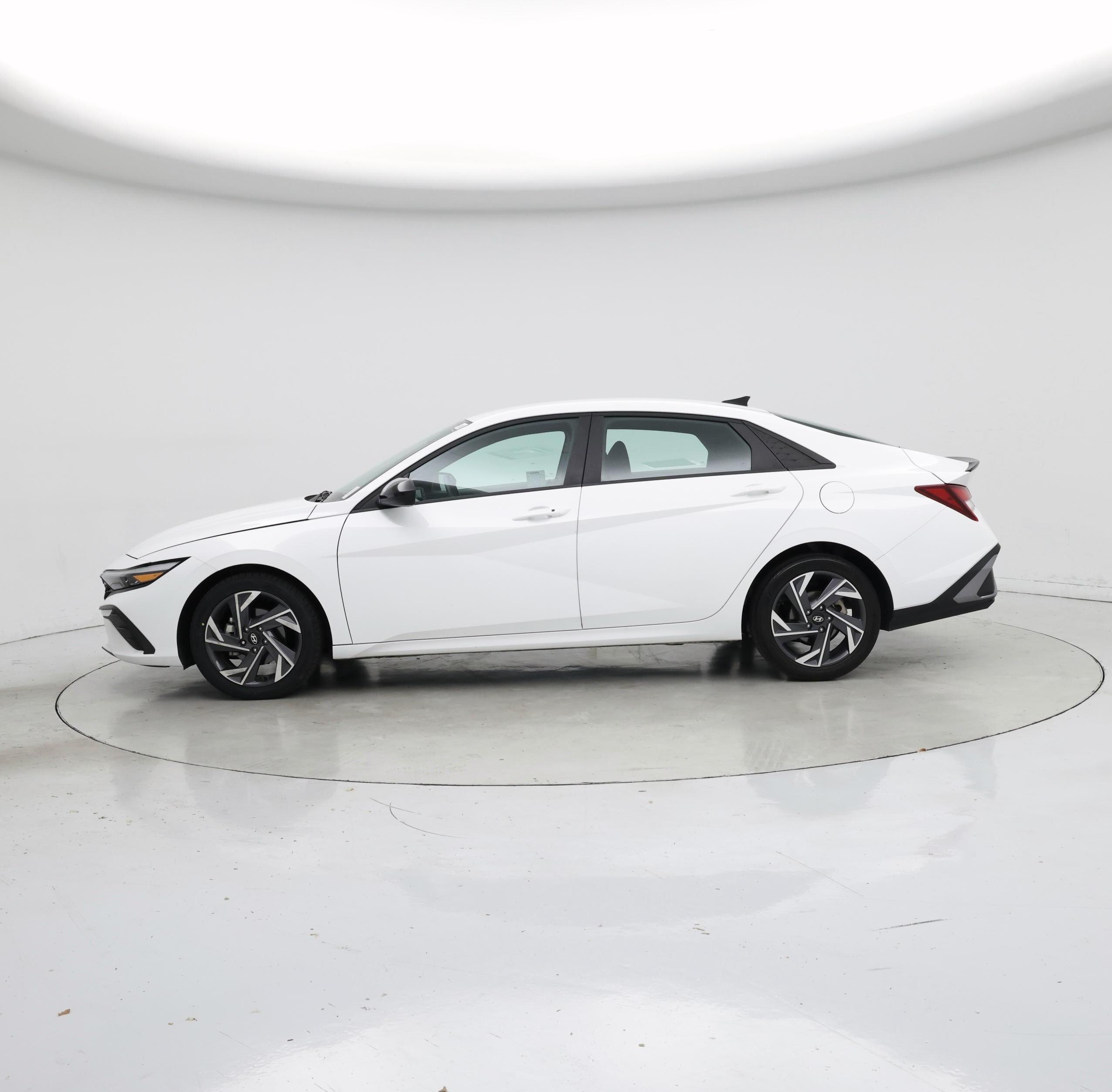 Thumbnail: 2025 Hyundai Elantra - 3