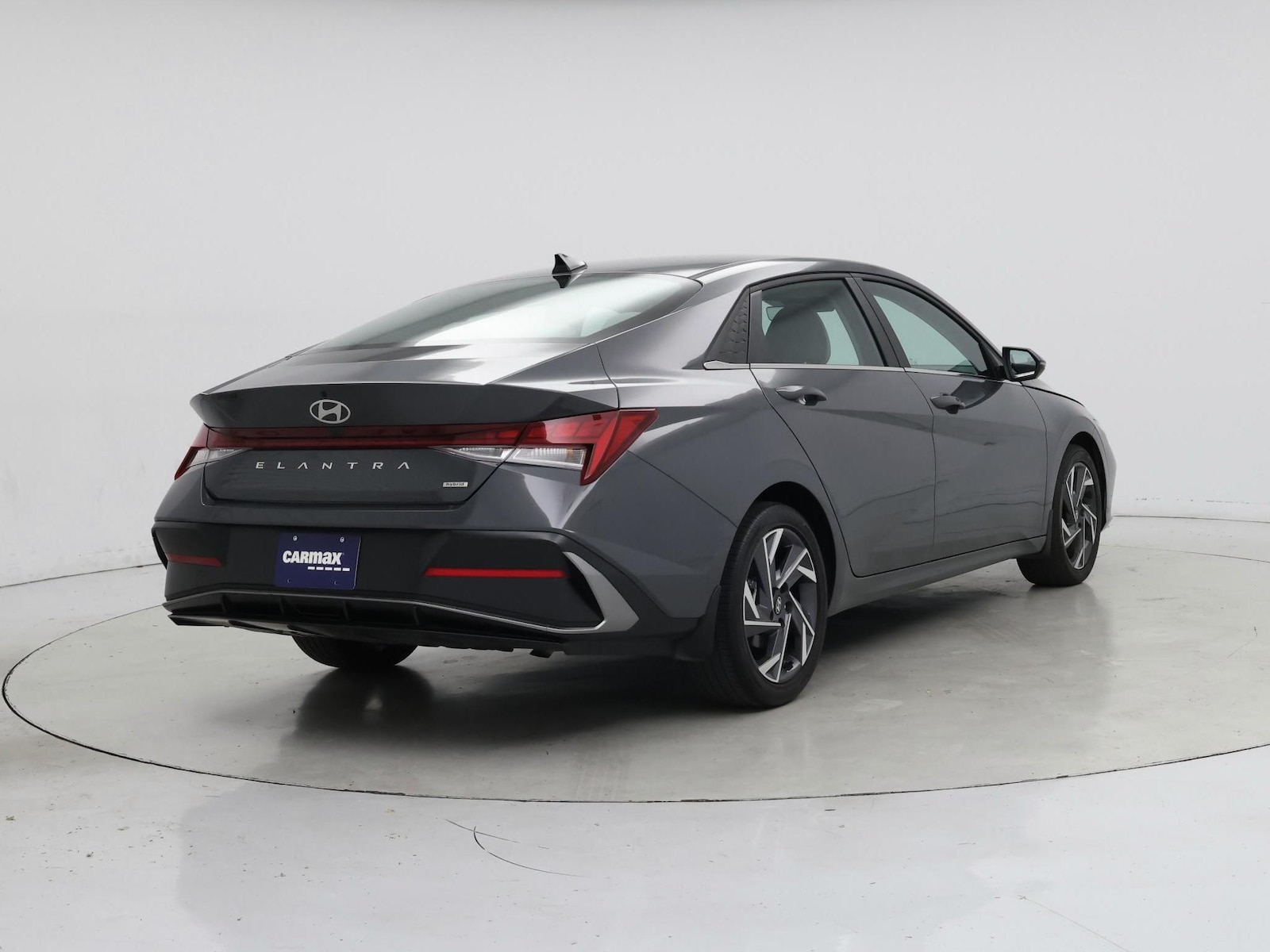 2025 Hyundai Elantra Limited - Photo 9