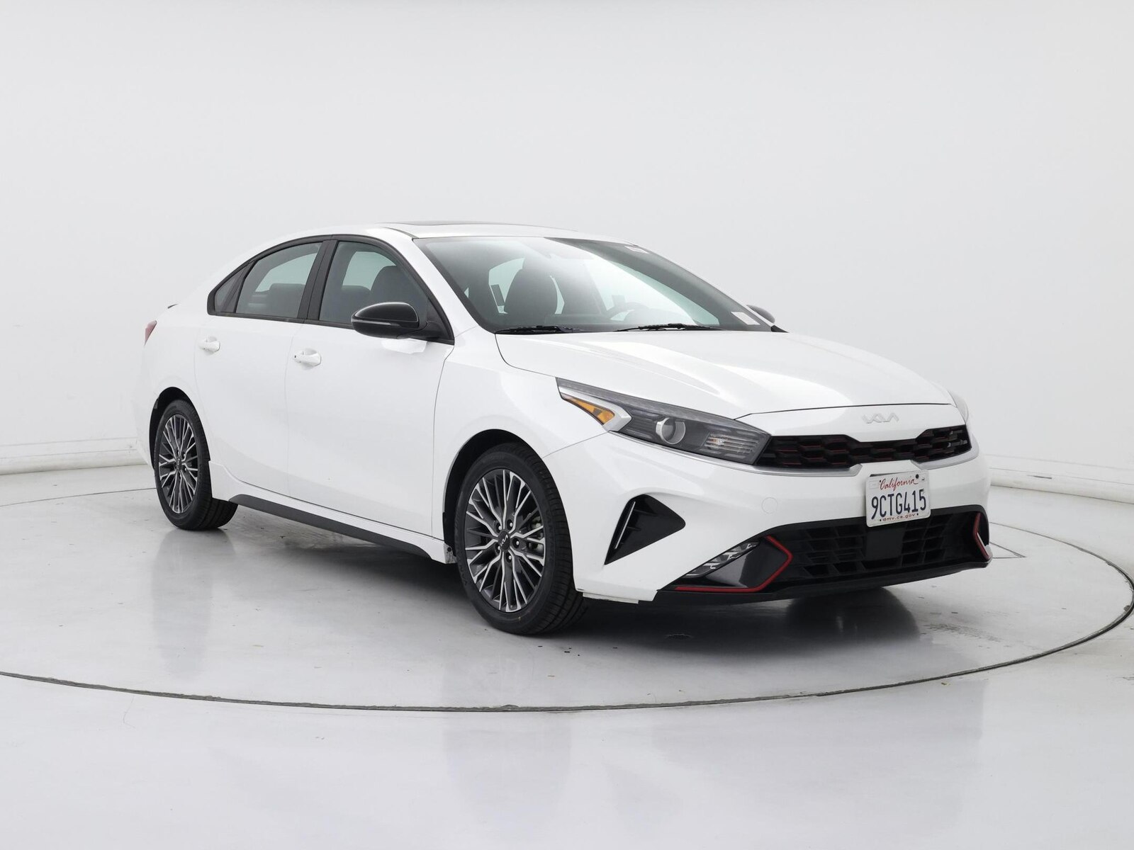 2023 Kia Forte GT-Line - Photo 2