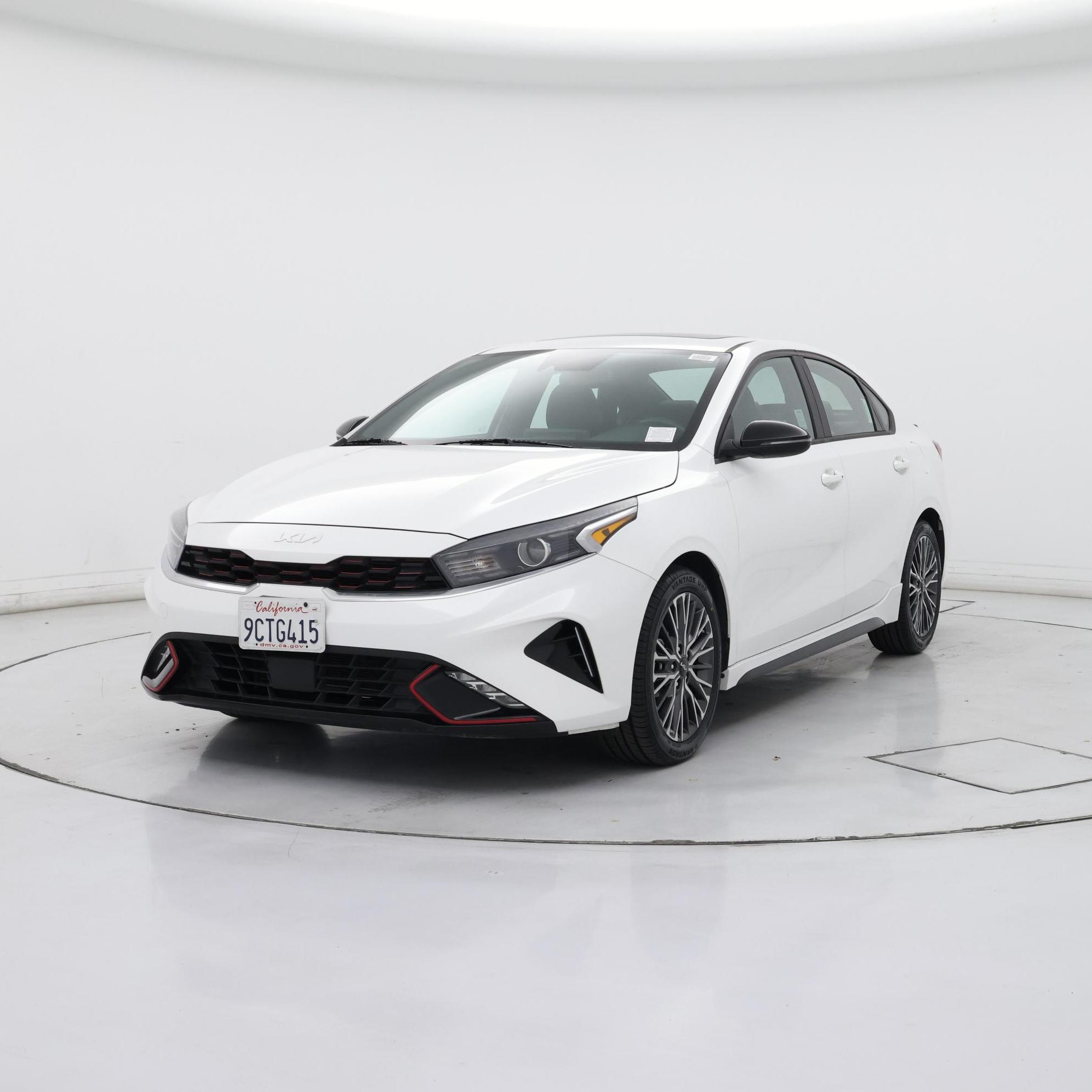 Thumbnail: 2023 Kia Forte - 4