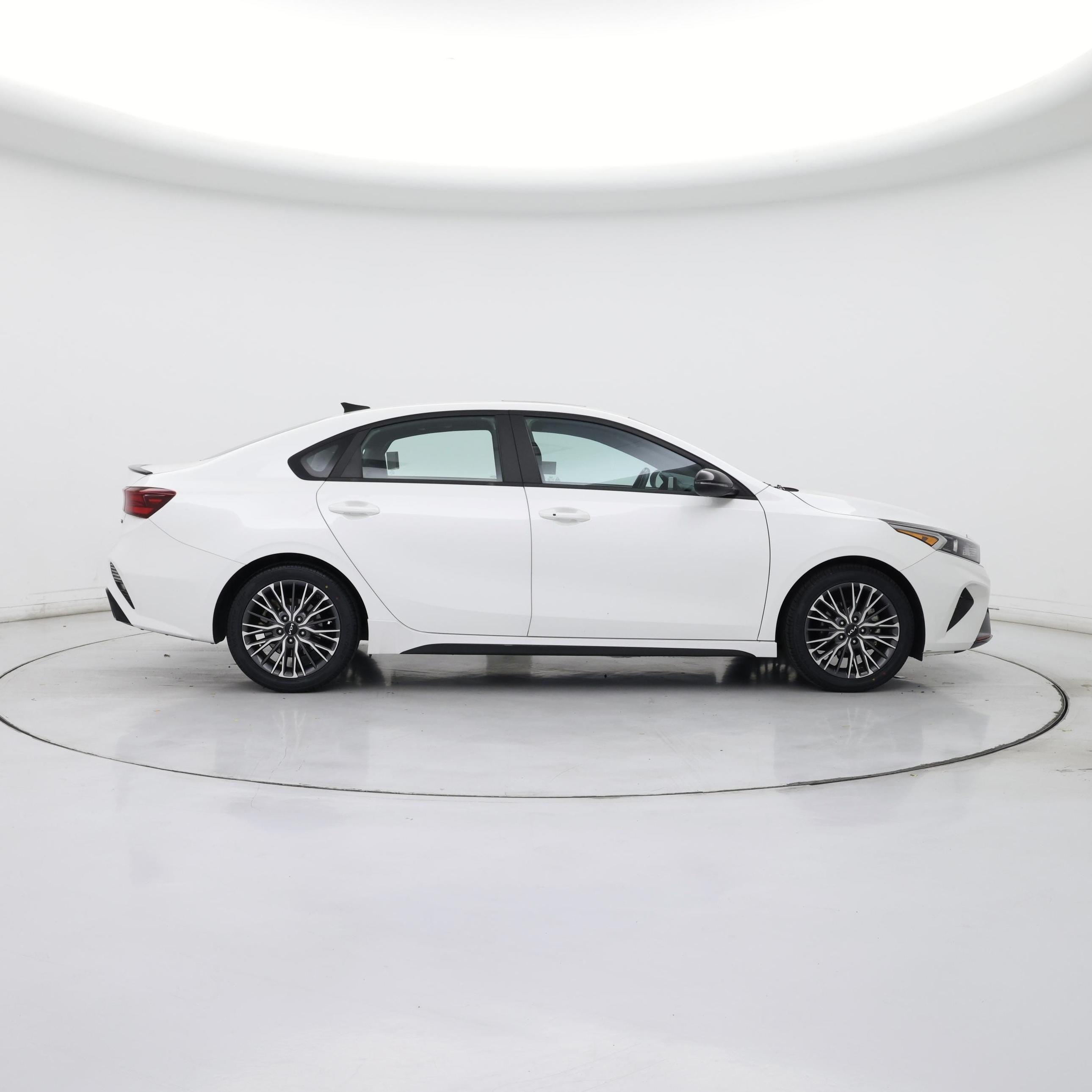 Thumbnail: 2023 Kia Forte - 7