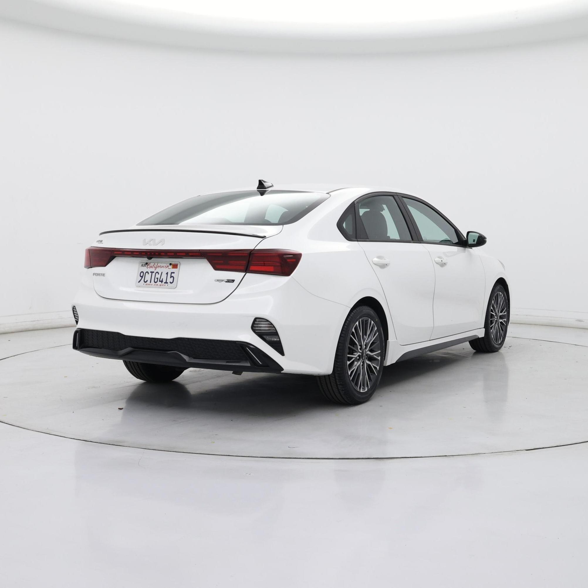 Thumbnail: 2023 Kia Forte - 8