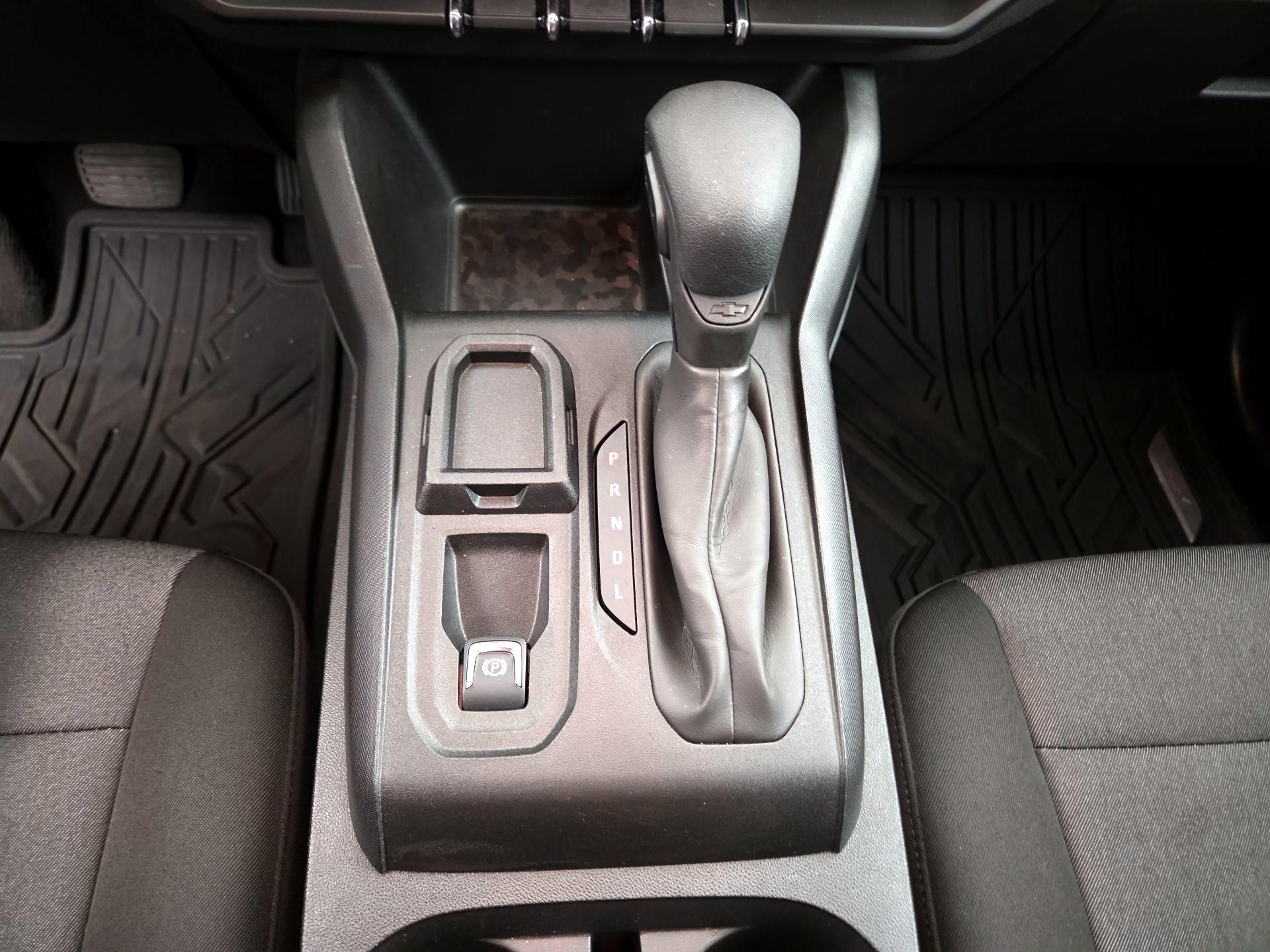Thumbnail: 2024 Chevrolet Colorado - 17