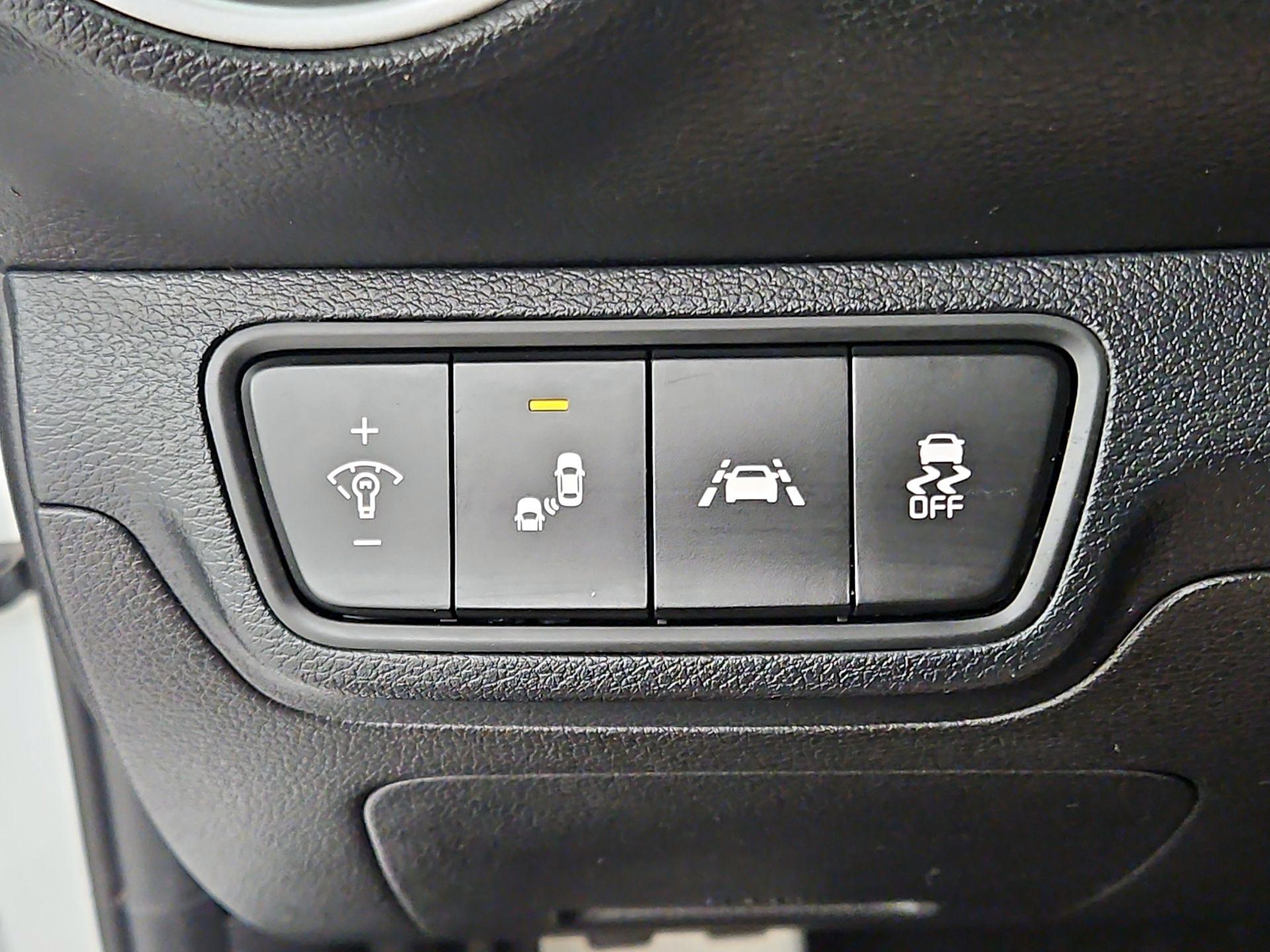 Thumbnail: 2021 Kia Forte - 13