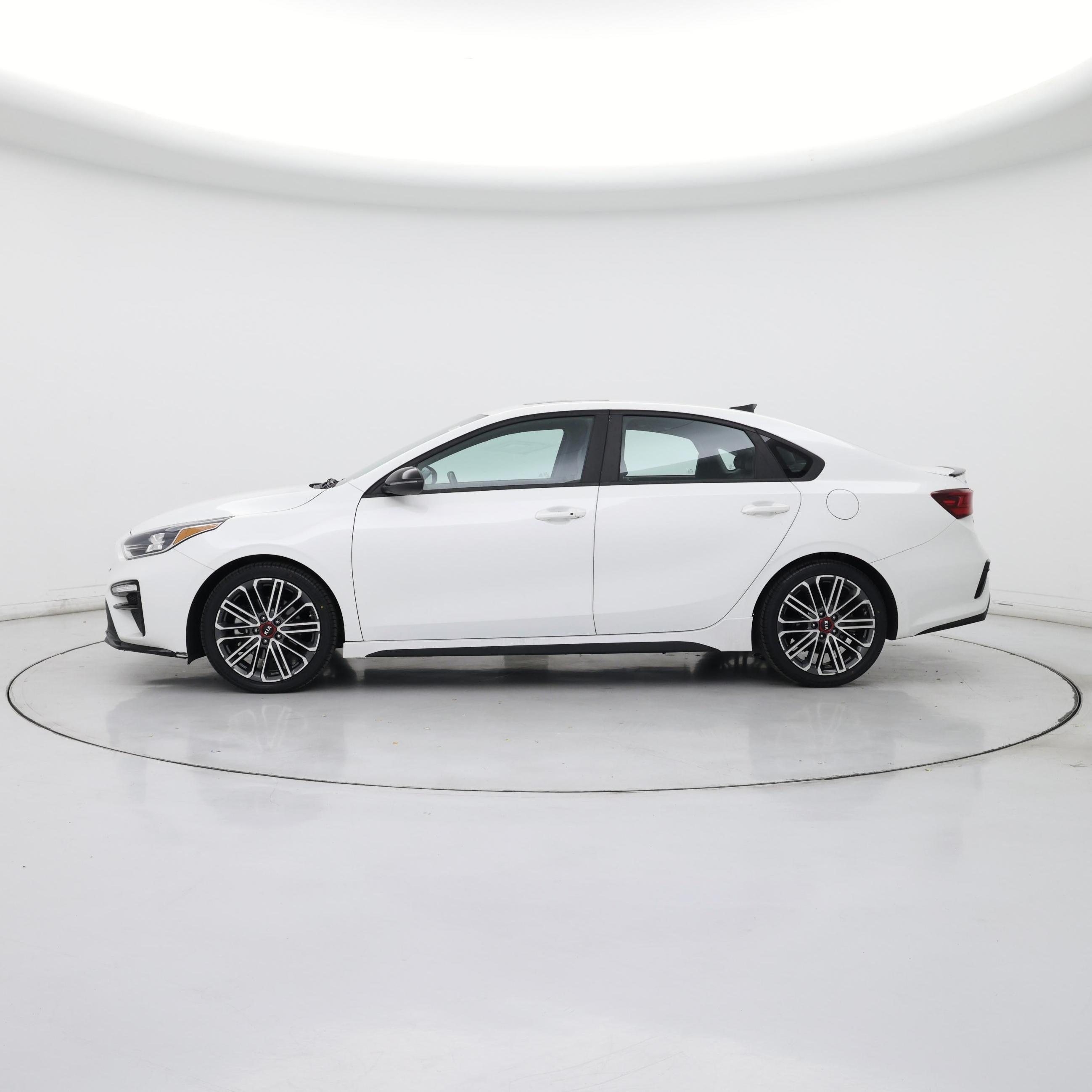 Thumbnail: 2021 Kia Forte - 3
