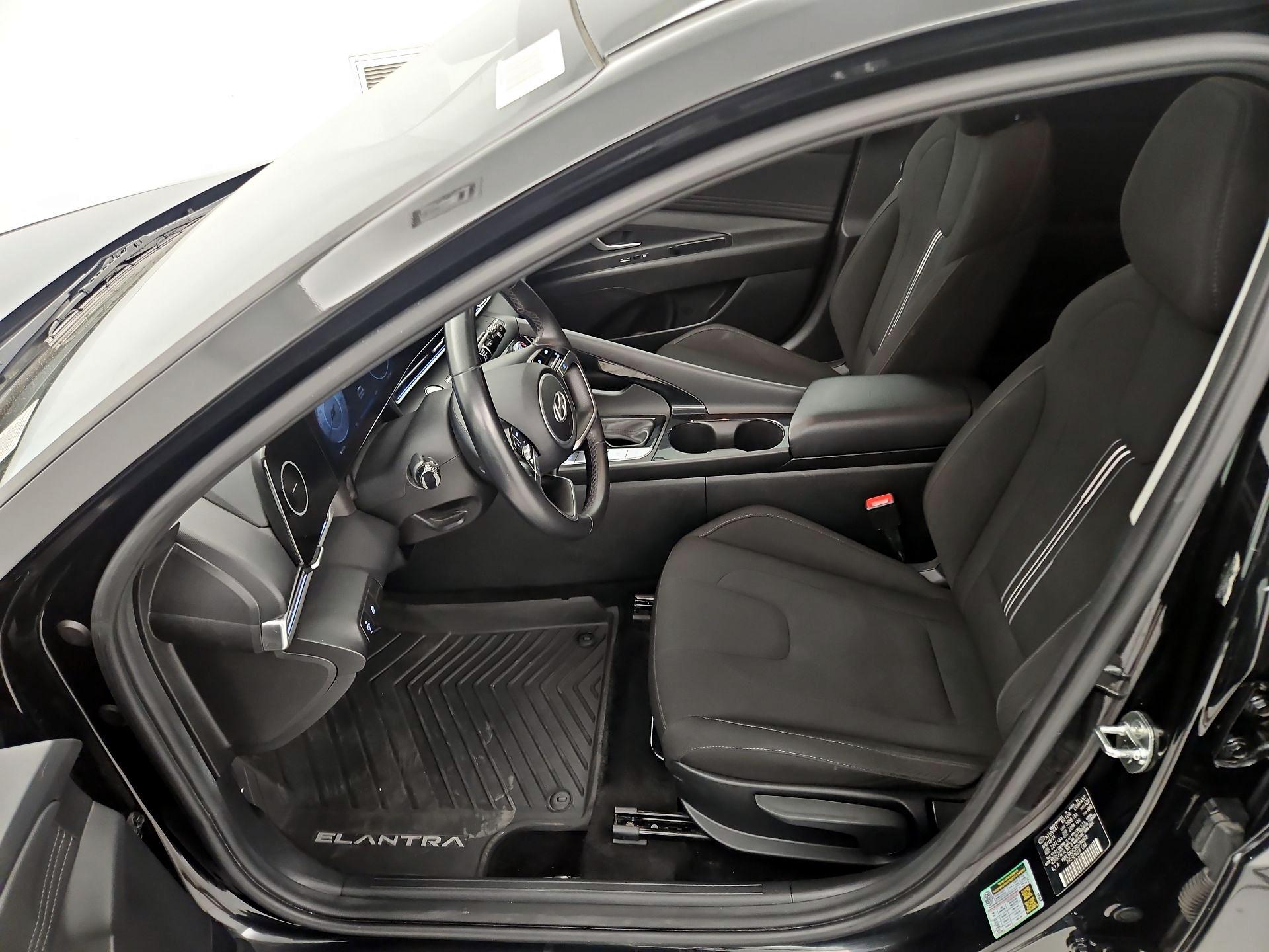 Thumbnail: 2024 Hyundai Elantra - 11