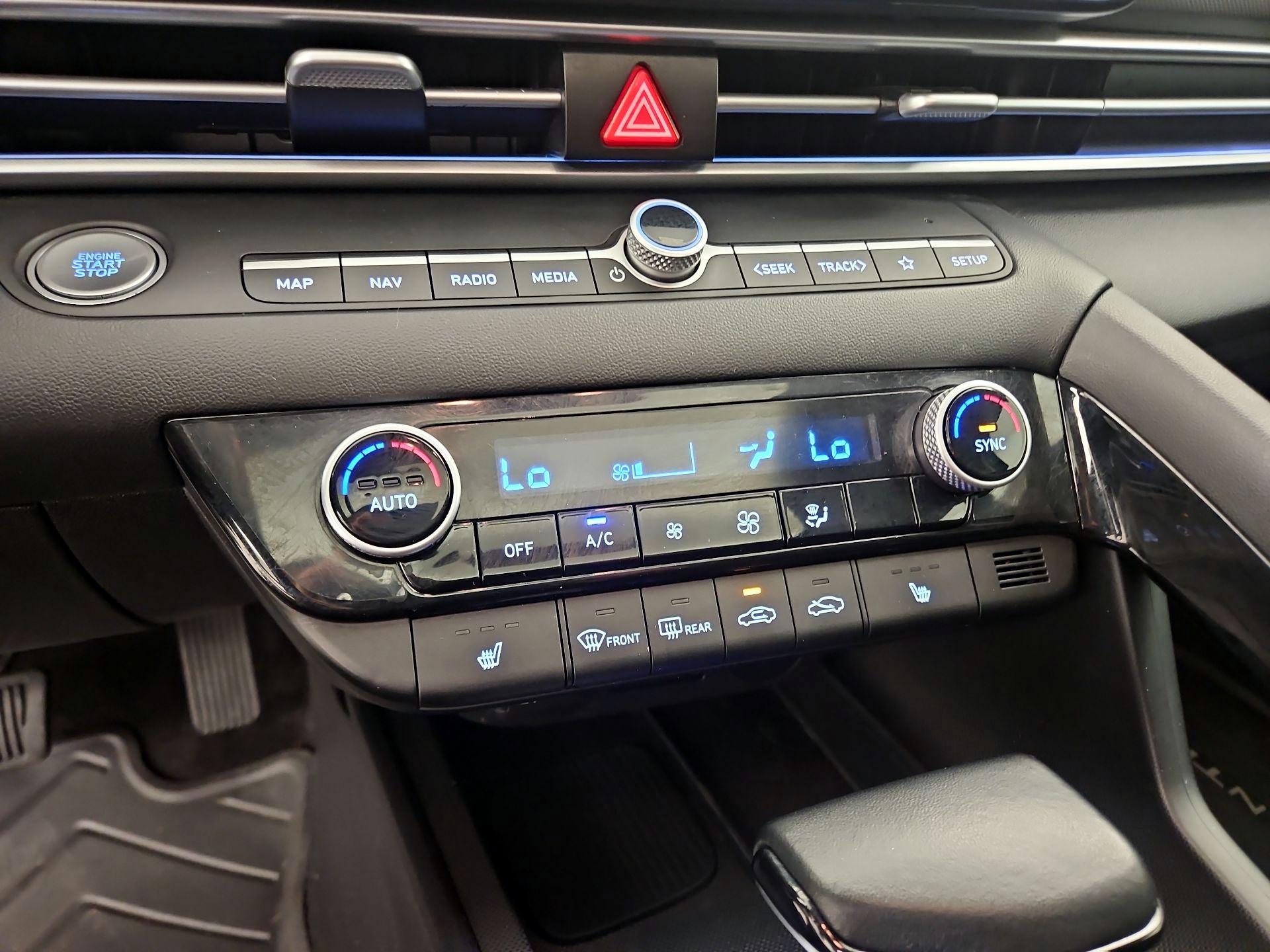 Thumbnail: 2024 Hyundai Elantra - 17