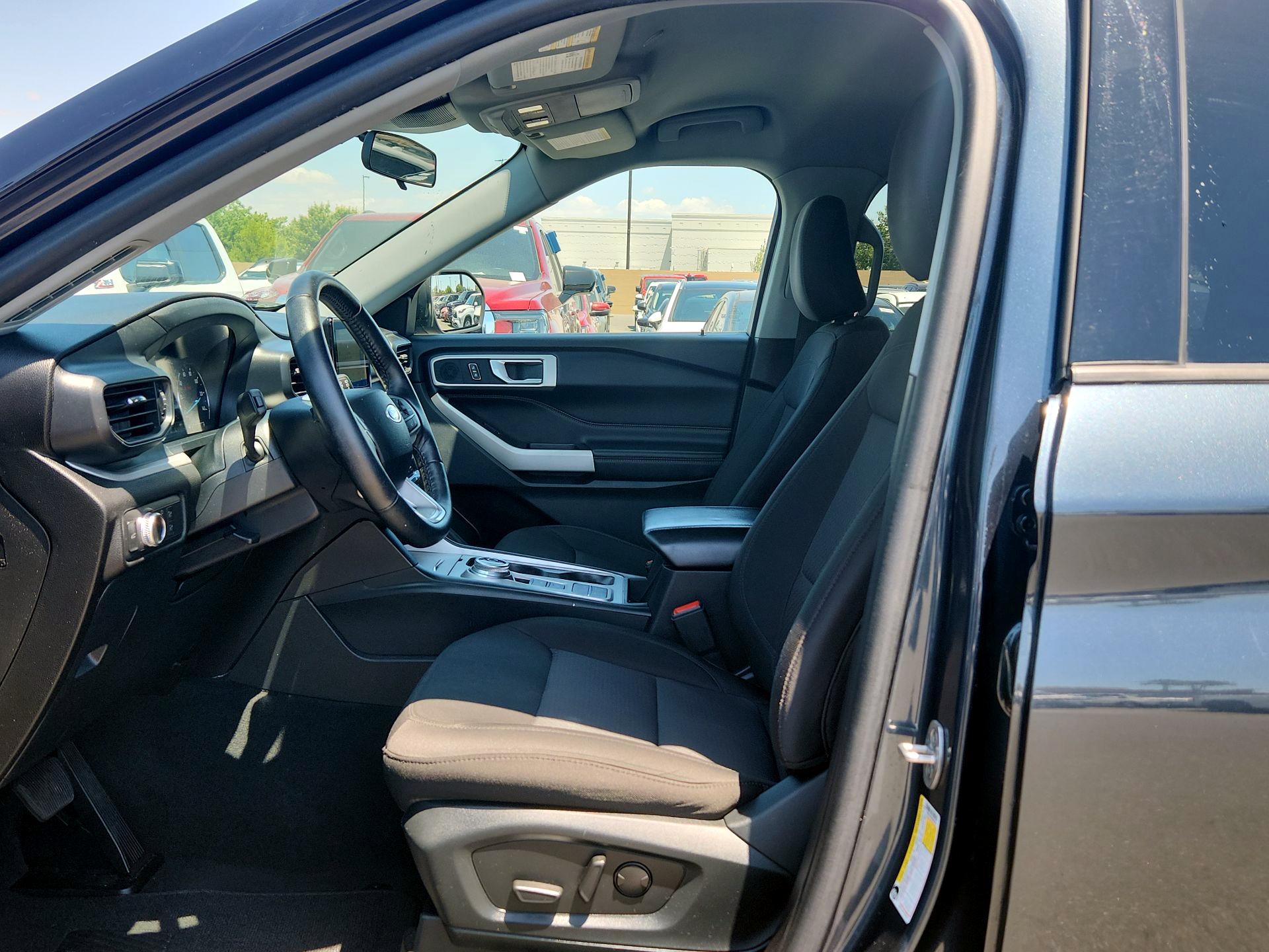 Thumbnail: 2022 Ford Explorer - 9