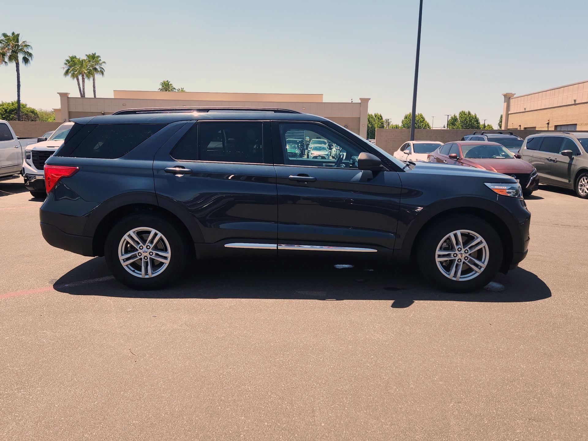 Thumbnail: 2022 Ford Explorer - 4