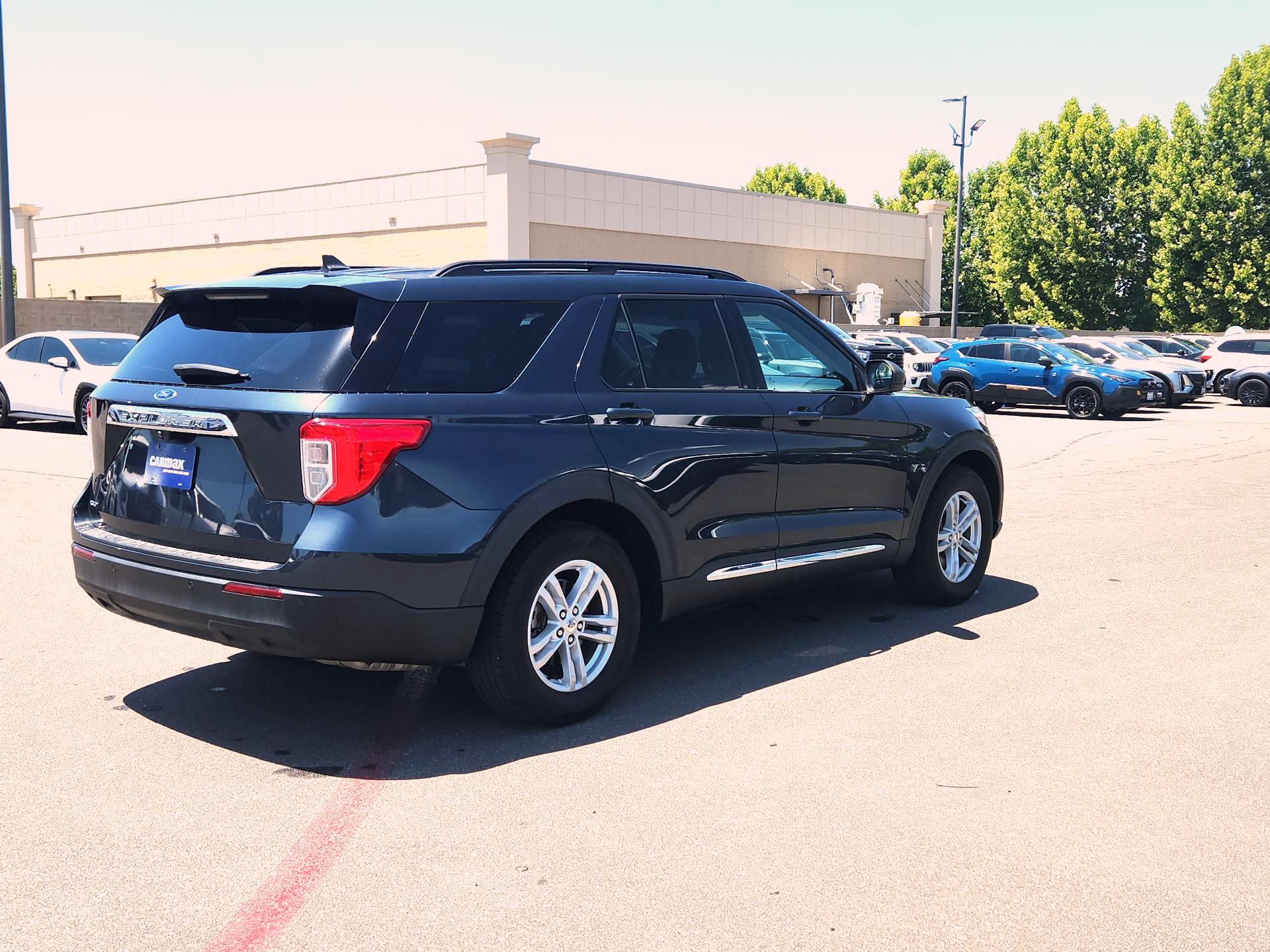 Thumbnail: 2022 Ford Explorer - 5
