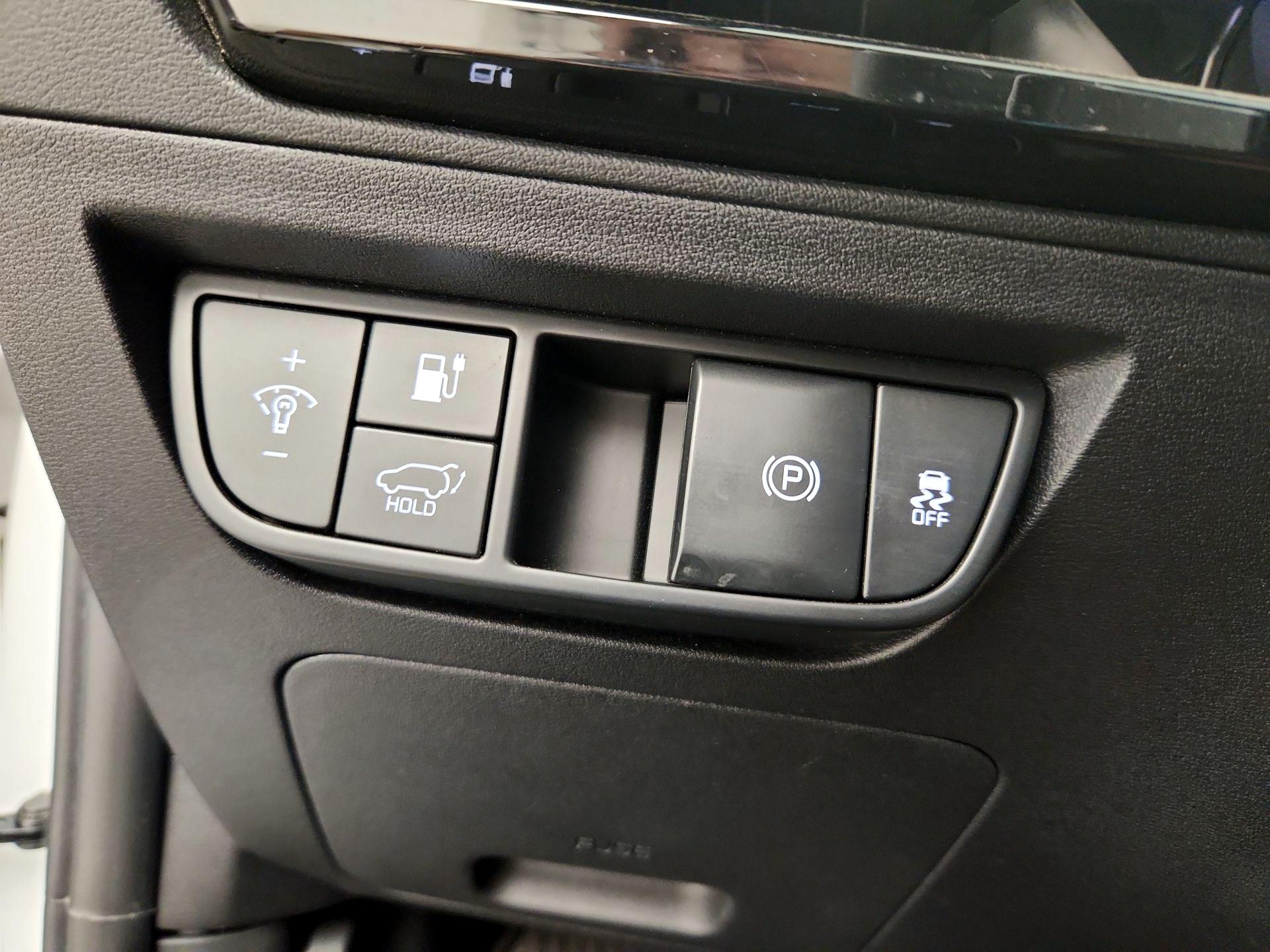 Thumbnail: 2023 Kia EV6 - 13