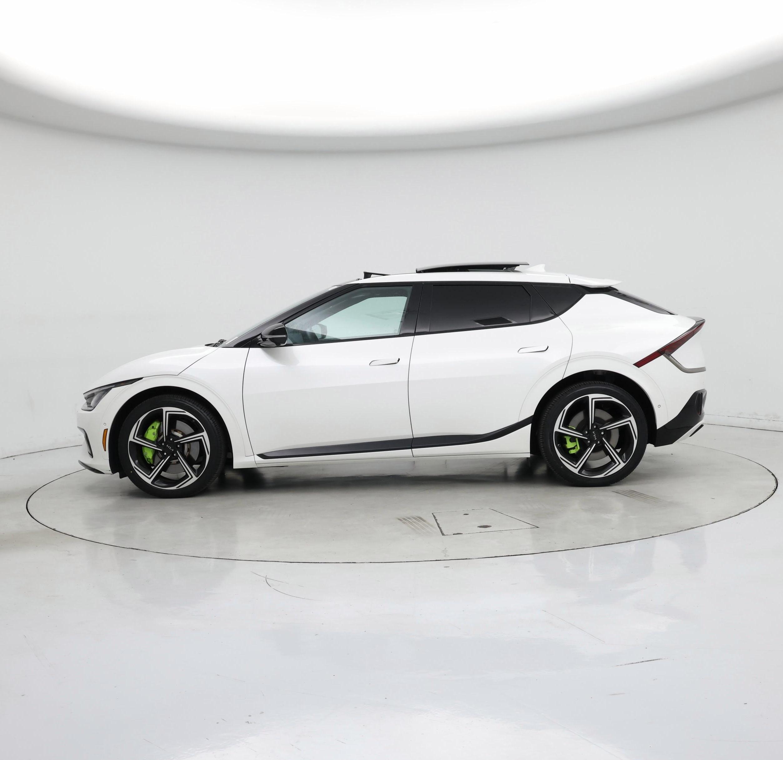 Thumbnail: 2023 Kia EV6 - 3