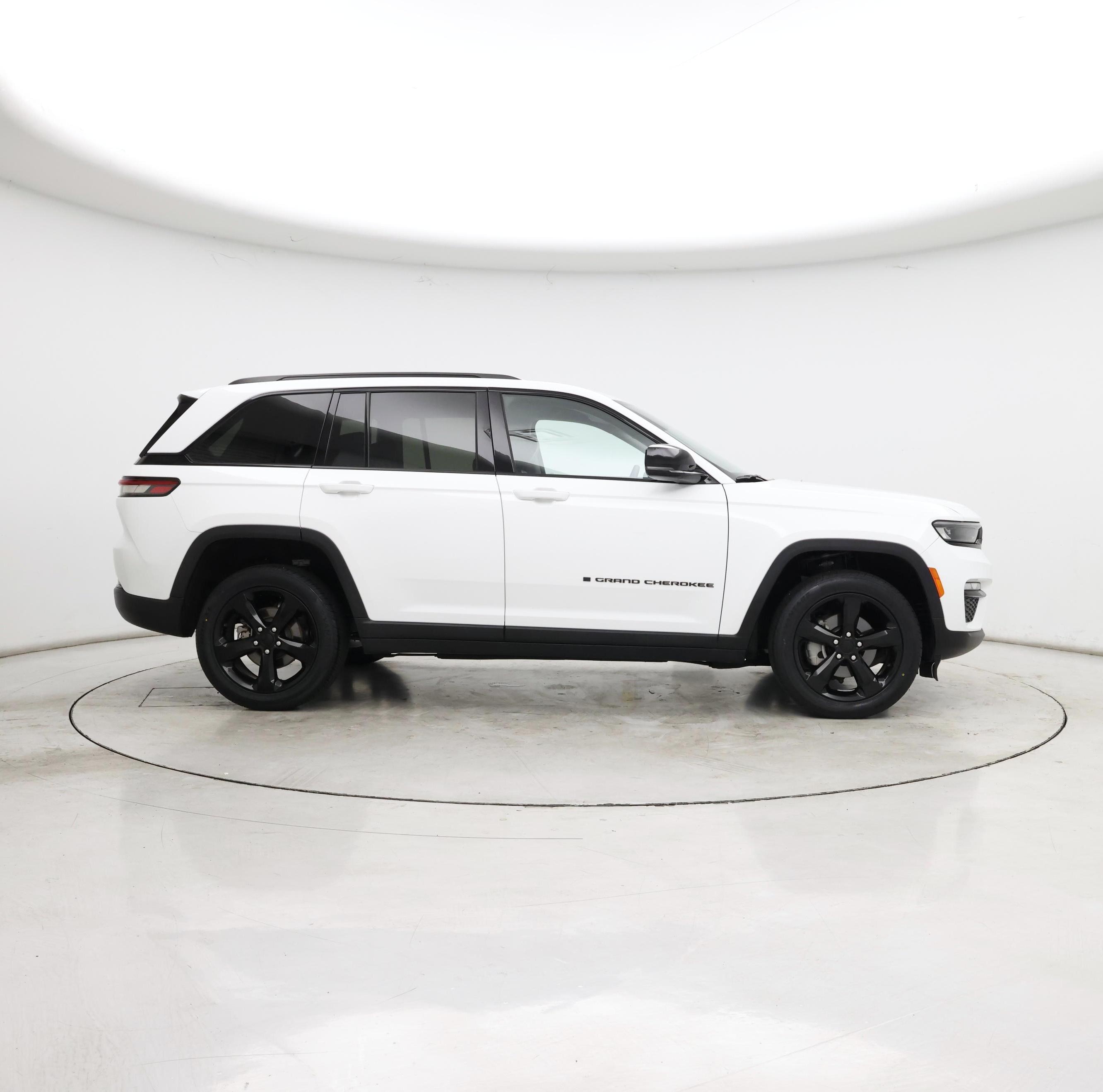 Thumbnail: 2023 Jeep Grand Cherokee - 7